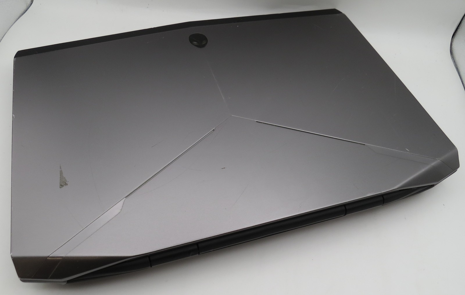 Alienware 13 r3 i7-7700HQ @ 2.8 Intel HD 17.3″ No RAM/HDD/OS/AC *PARTS*