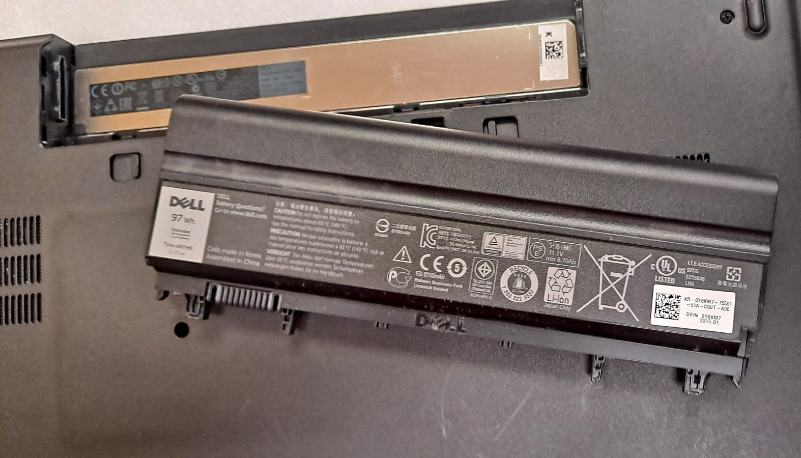 Dell Latitude E5540 15.6″ Laptop i7-4600U 2.10GHz 8GB RAM 256gb SSD PARTS ONLY