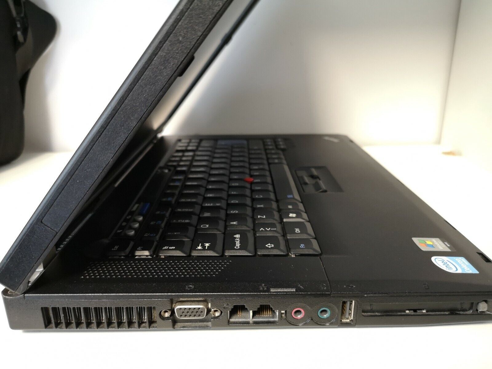 Lenovo ThinkPad R61e Celeron 2.00Ghz 2GB 120GB HDD 1280x800px DVD Win XP Pro