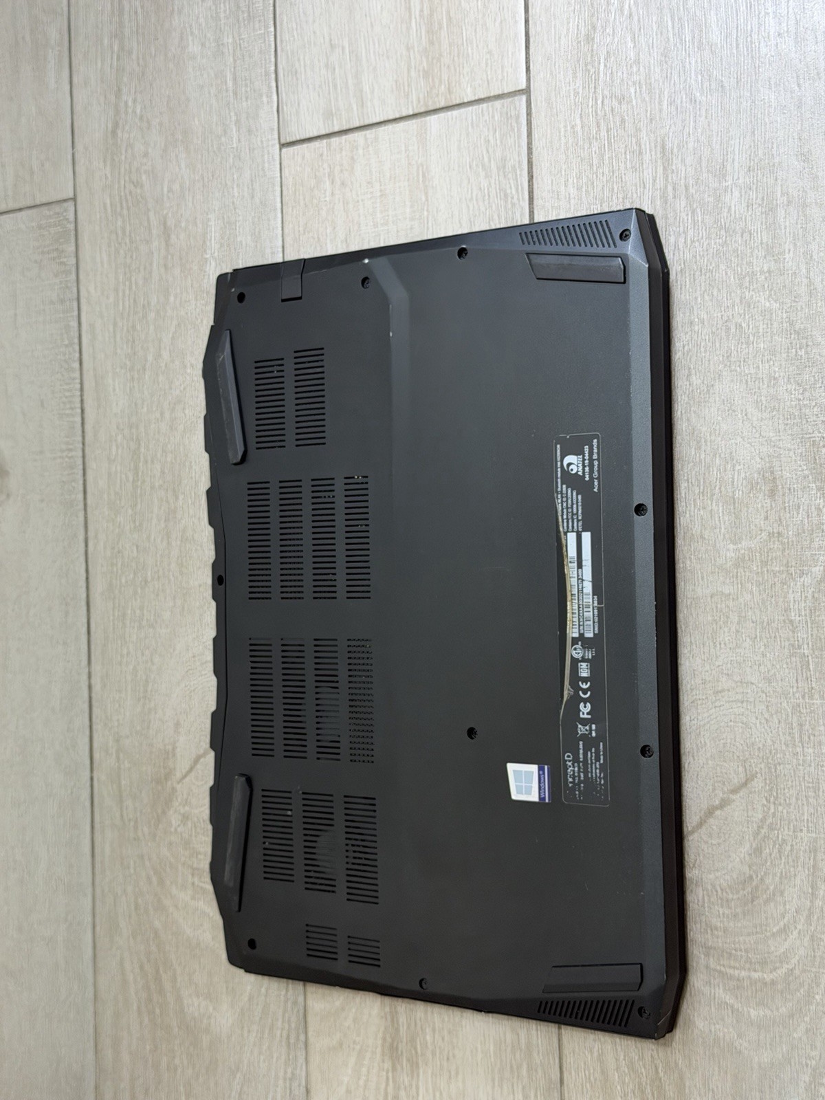 Acer ConceptD CN515-71P 15.6″ 4K Core i7-9750H Quadro T1000 512GB NVMe 8GB RAM