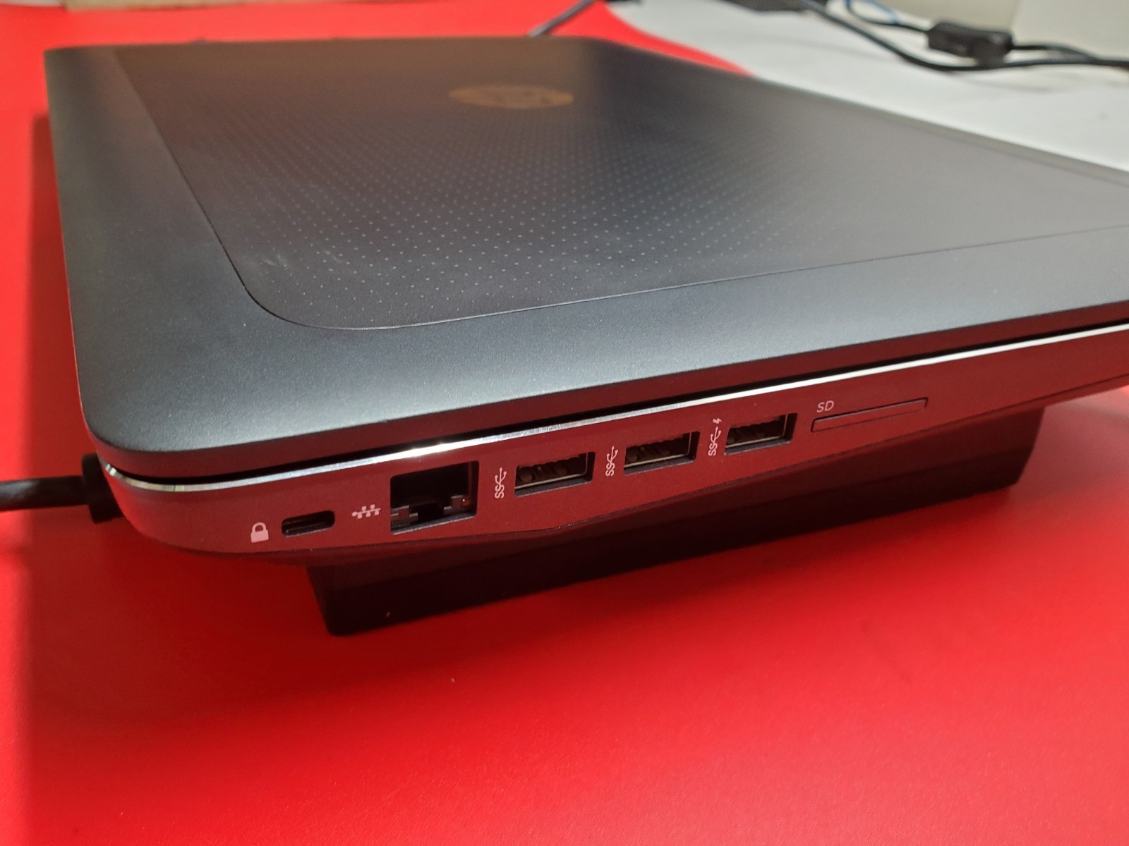 HP ZBook 17 G3 Xeon E3-1535M v5 16GB 512GB SSD + 1TB HDD Win 11 Pro Workstation