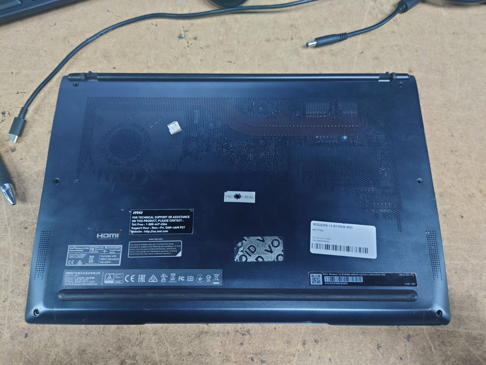 MSI Modern 14 MS-14D1 14″ FHD i3-10110U 8GB RAM No SSD/OS