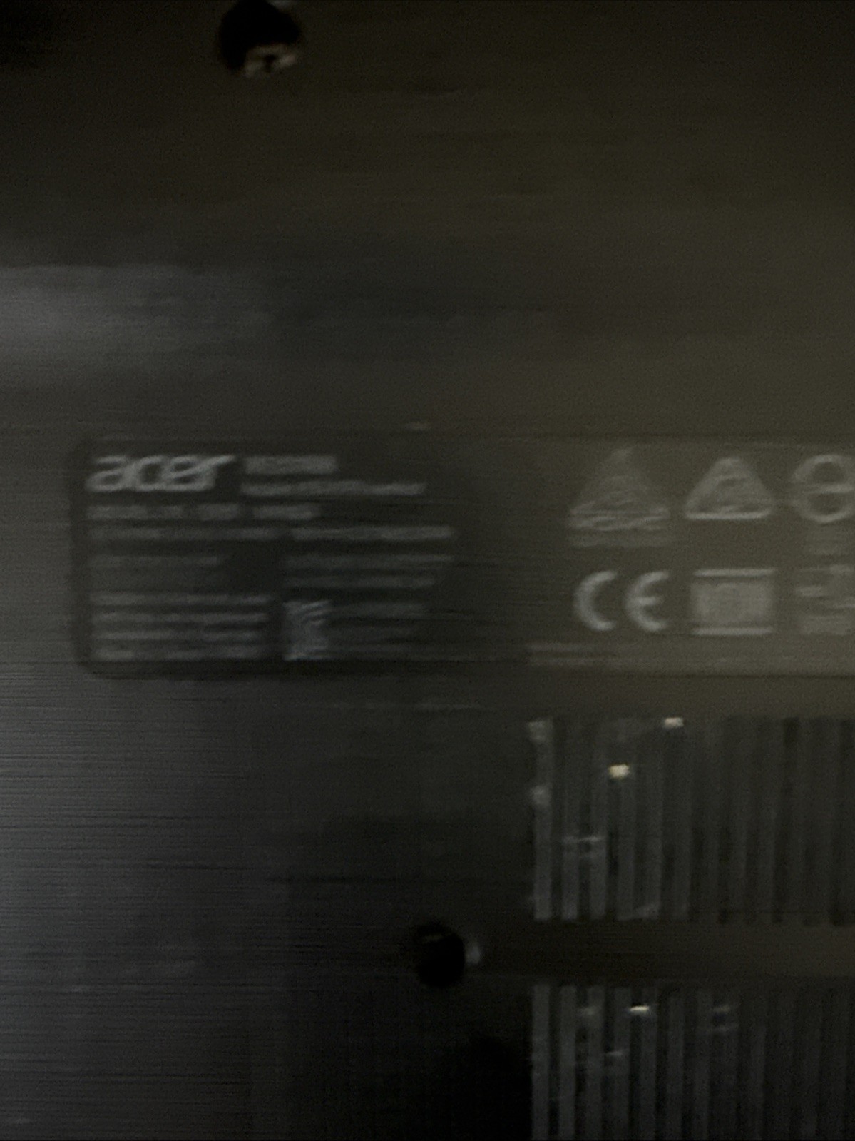 Acer Aspire E15 (E5-567-392H) 15.6” Intel UHD Core i3 8th Gen | 6GB RAM