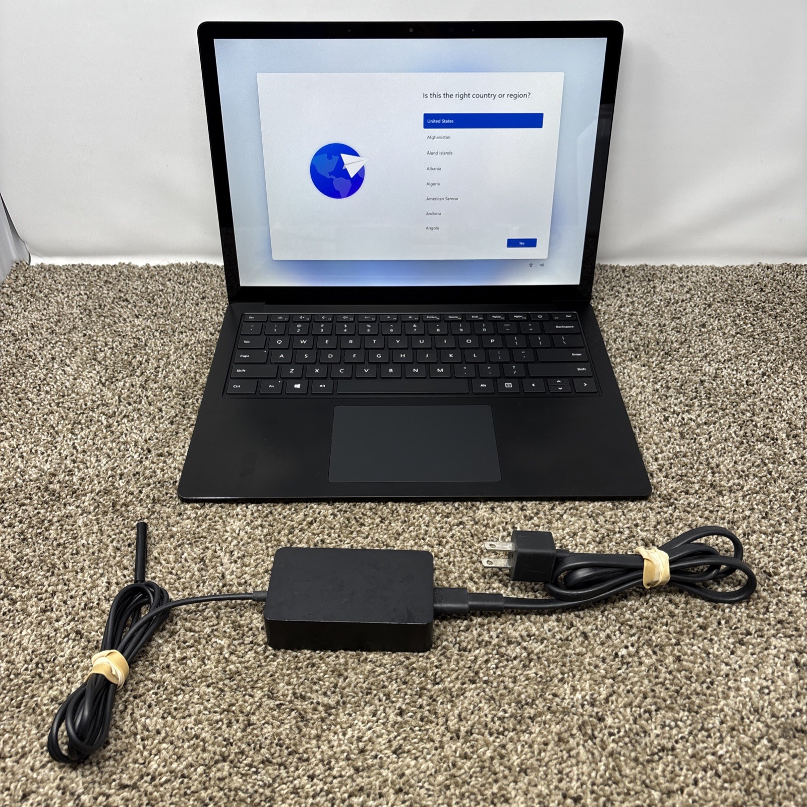 Surface Laptop 4 13.5″ 1951 Intel Core-i7-1185G7 32GB RAM 1TB NVMe – Touch W/ AC