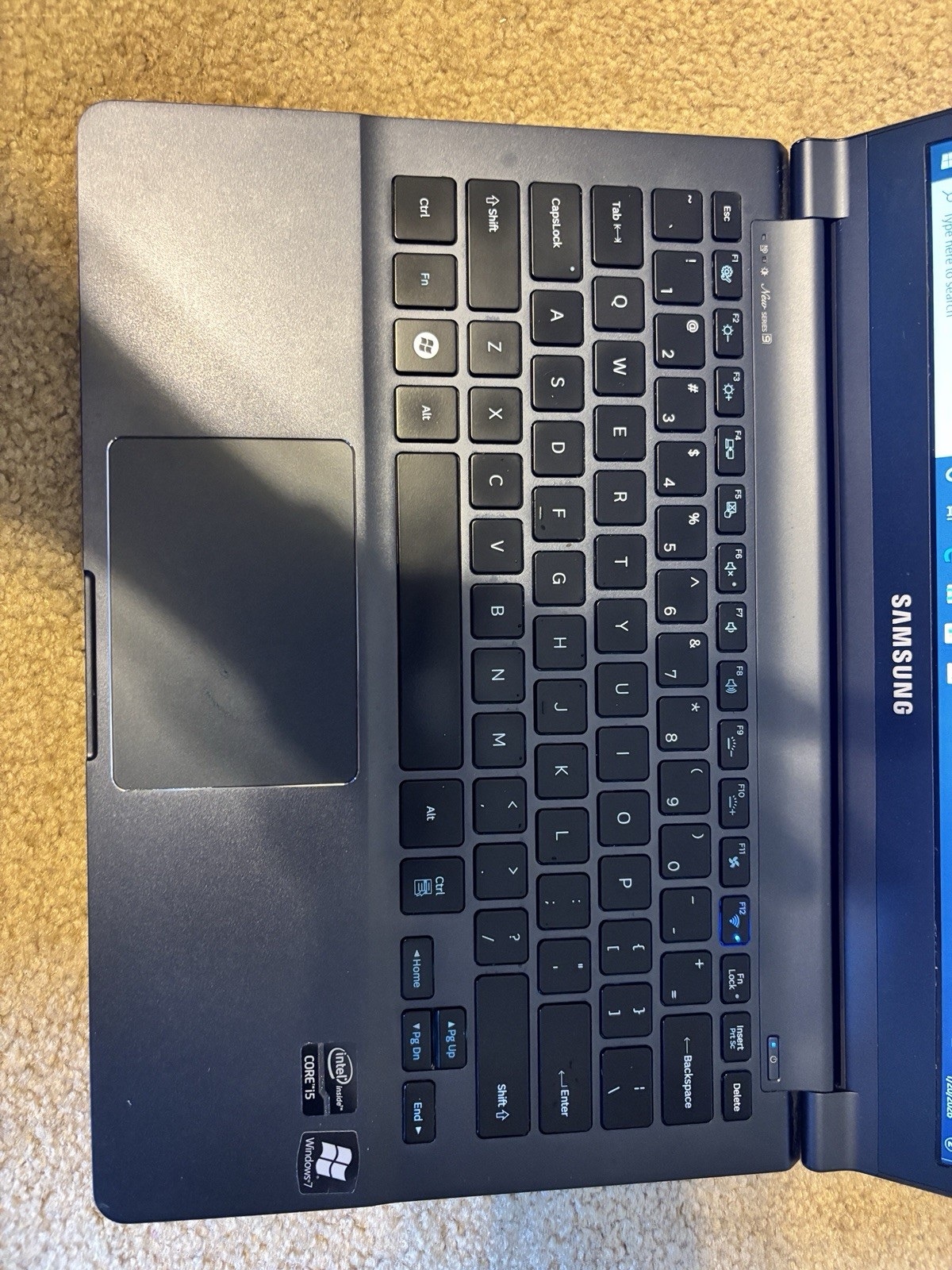 Samsung NP900X3C (Core i5 3317U, 4GB RAM, 128GB SSD)