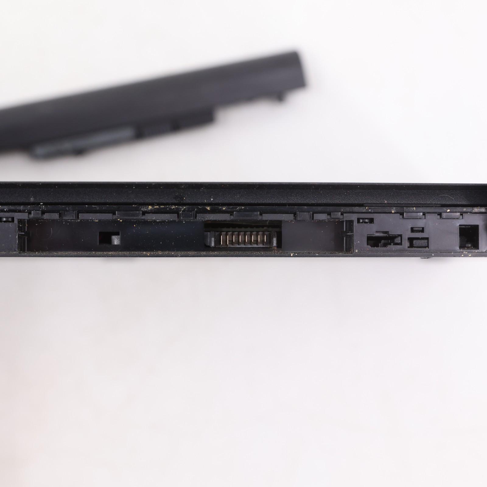 HP 15-f009wm 15.6″ Laptop AMD E1-2100 1.0GHz 4GB RAM 500GB HDD J2V78UA#ABA Grade