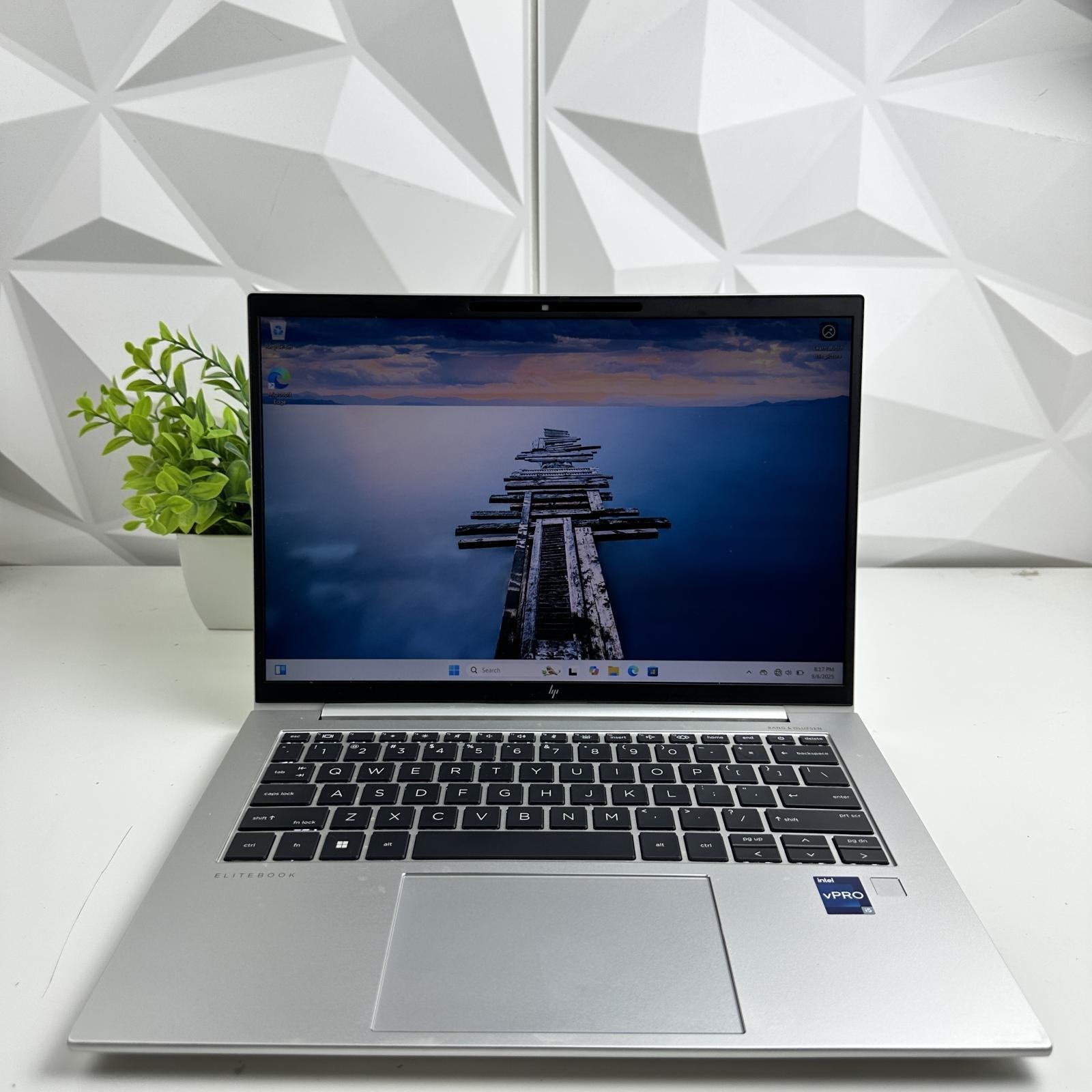HP EliteBook 840 G9 Laptop, 14″ FHD, i5-1245U, 16GB RAM, 256GB SSD *Pls READ*