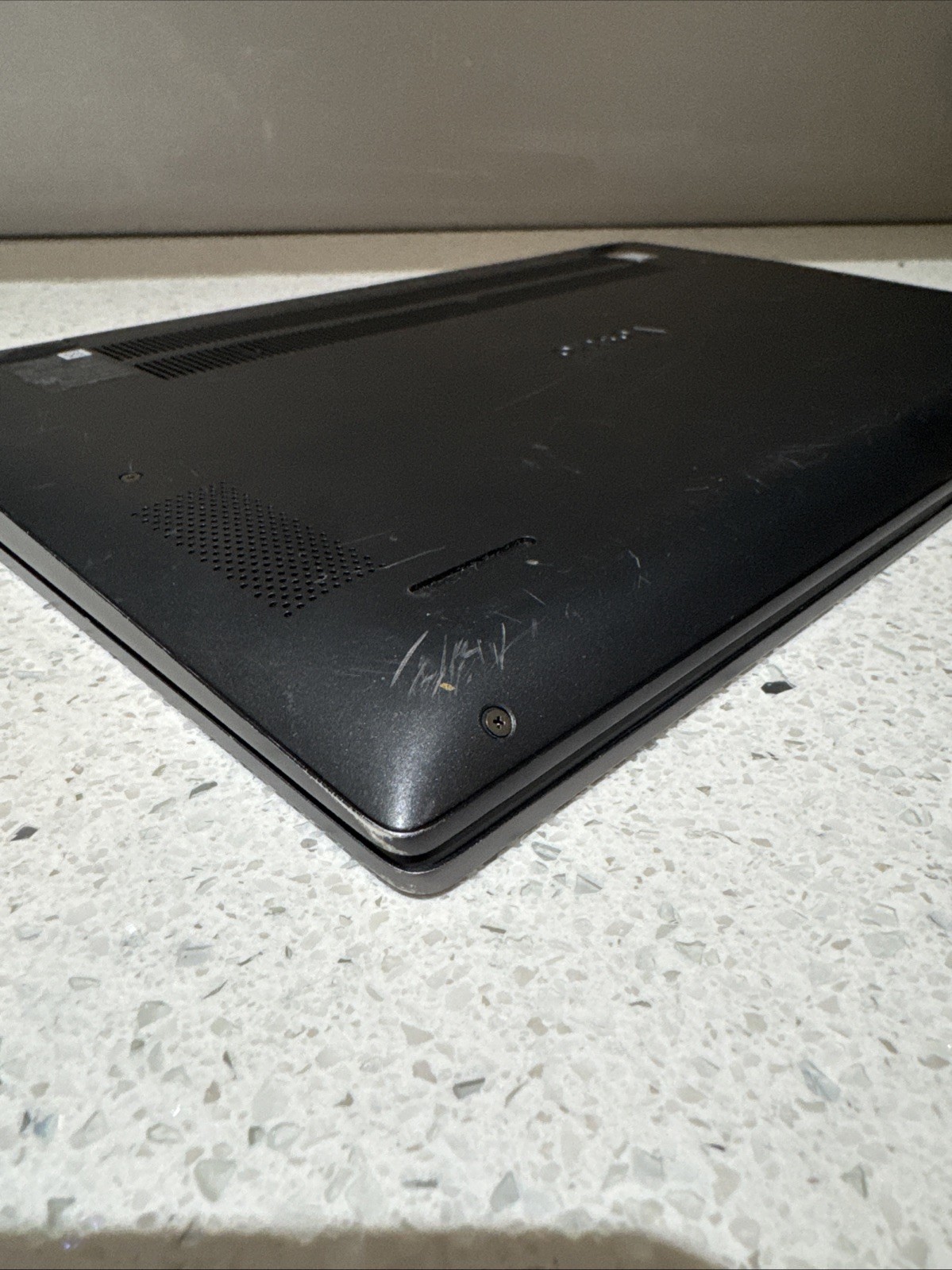 Dell Vostro 5402 Laptop 14″ Quad i5-1135G7 8GB 238GB Windows 10 Pro