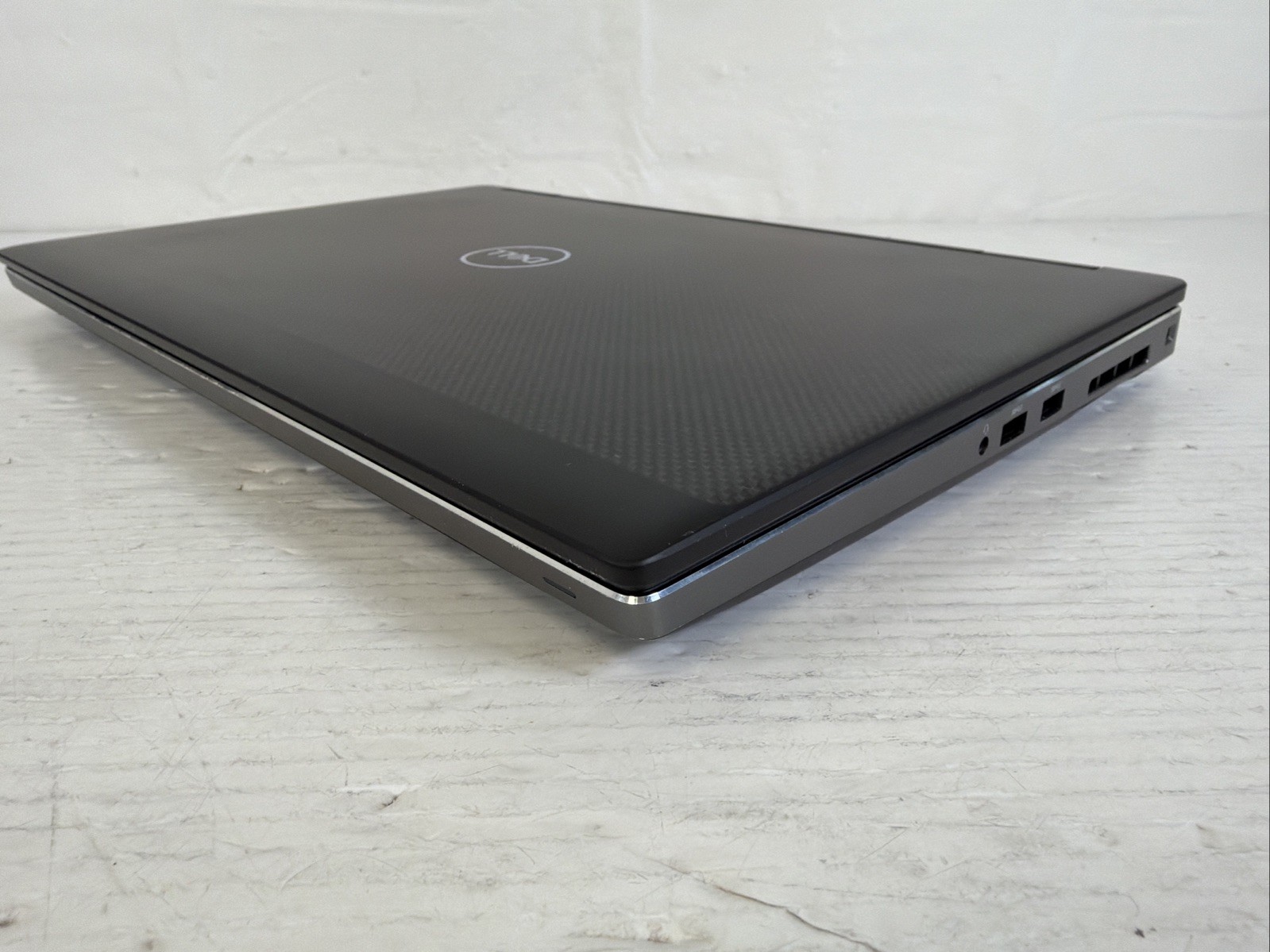 Dell Precision 7530 Intel i7-8850H 8GB NO SSD/OS Quadro P2000 15.6″ Excel Batt