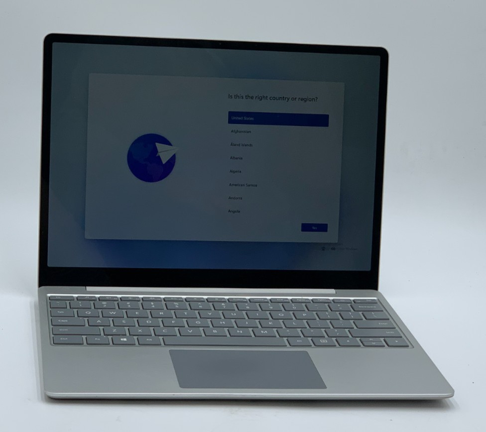 Microsoft Surface Laptop Go 1943 12.5″ i5-1035G1 1GHz 256GB SSD 16GB DDR4 SLVR C