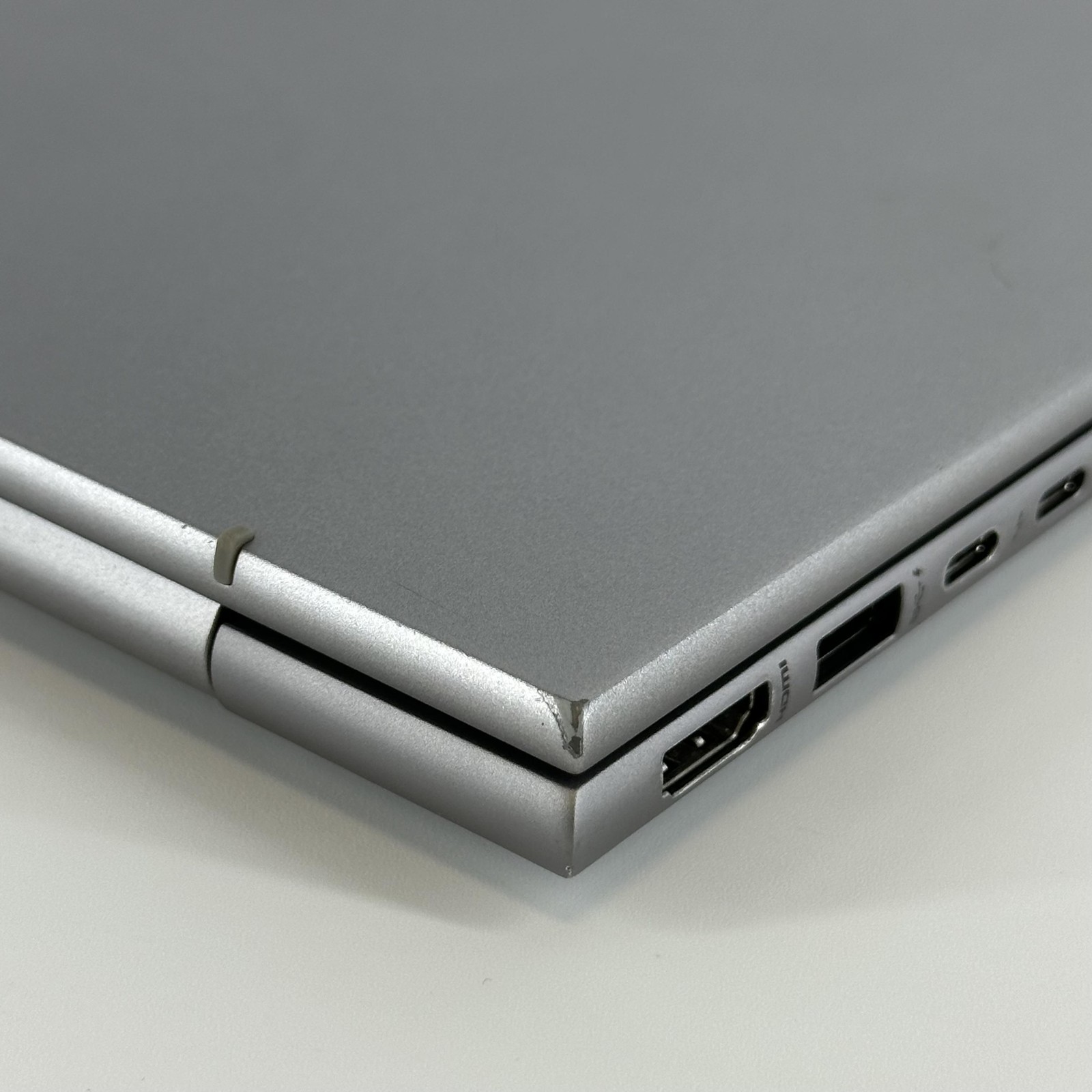 HP ZBook Firefly 14 G10 FHD+ 1.9 GHz i7-1370P 16GB 512GB SSD Good – BEZEL SPLIT