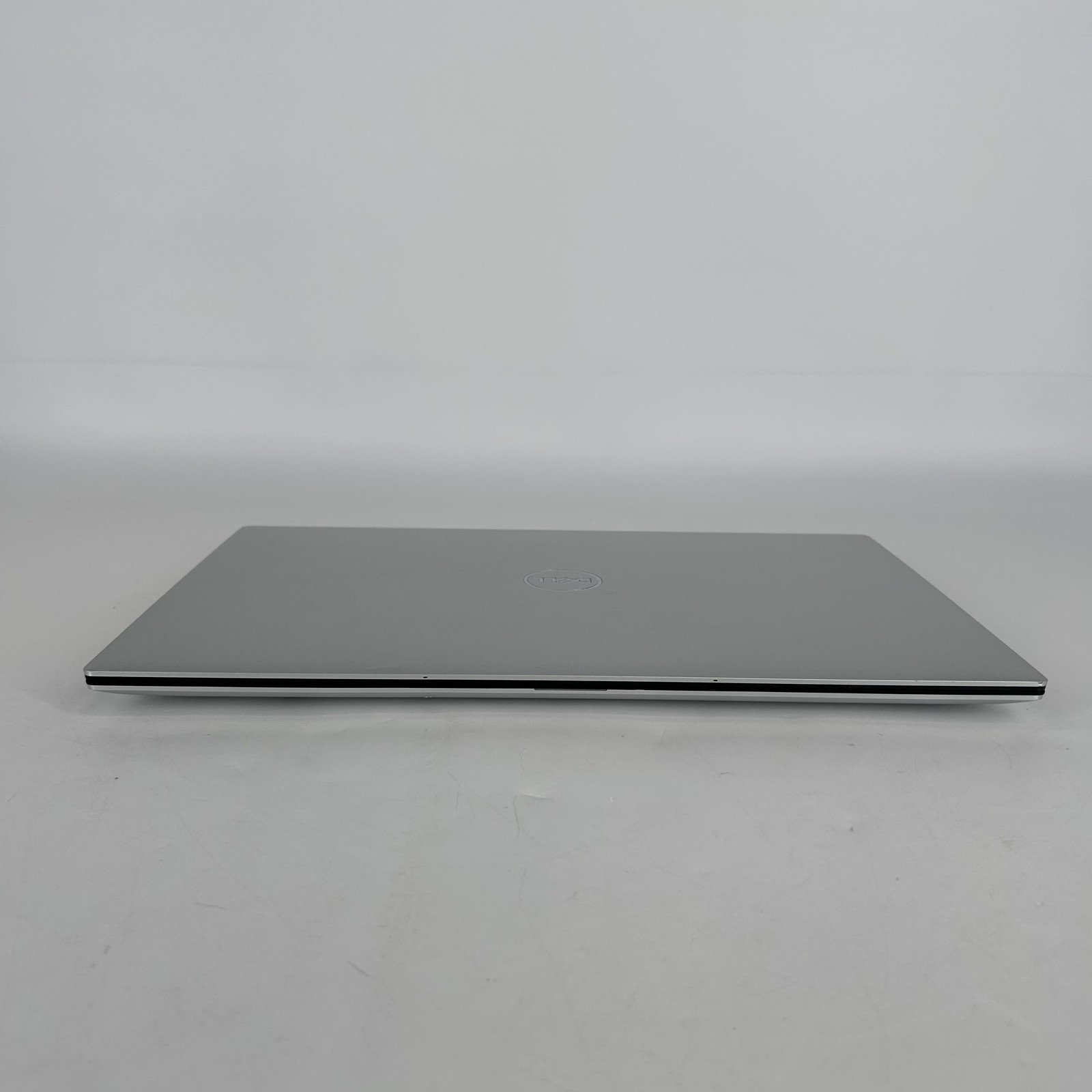 Dell XPS 15 9520 Silver FHD+ 2.3 GHz i7-12700H 32GB 1TB SSD NVIDIA RTX 3050 Good