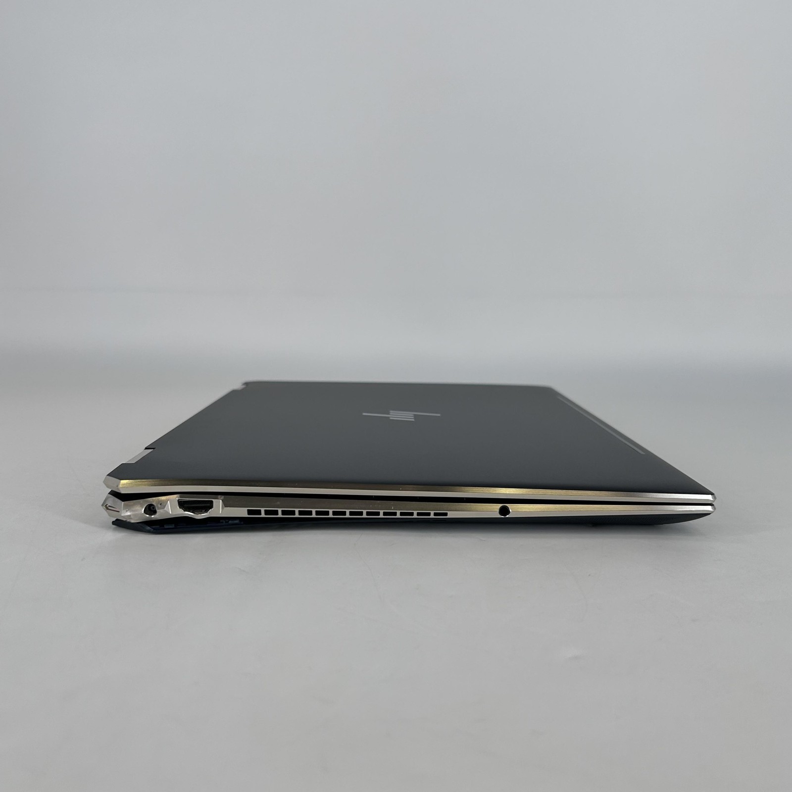 HP Spectre 15 x360 4K TOUCH i7-8565U 1.80GHz 16GB 512GB SSD MX150 Good