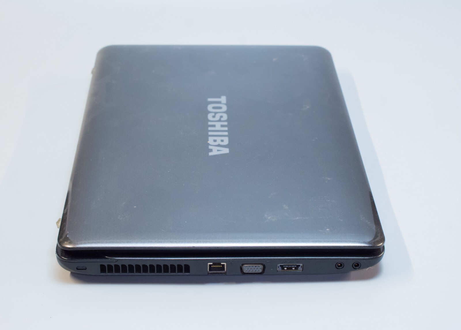 (MA5) Toshiba Satt. PSK2CU-0K101S 15.5 Laptop (No HDD And Ram ) For Parts AS-IS