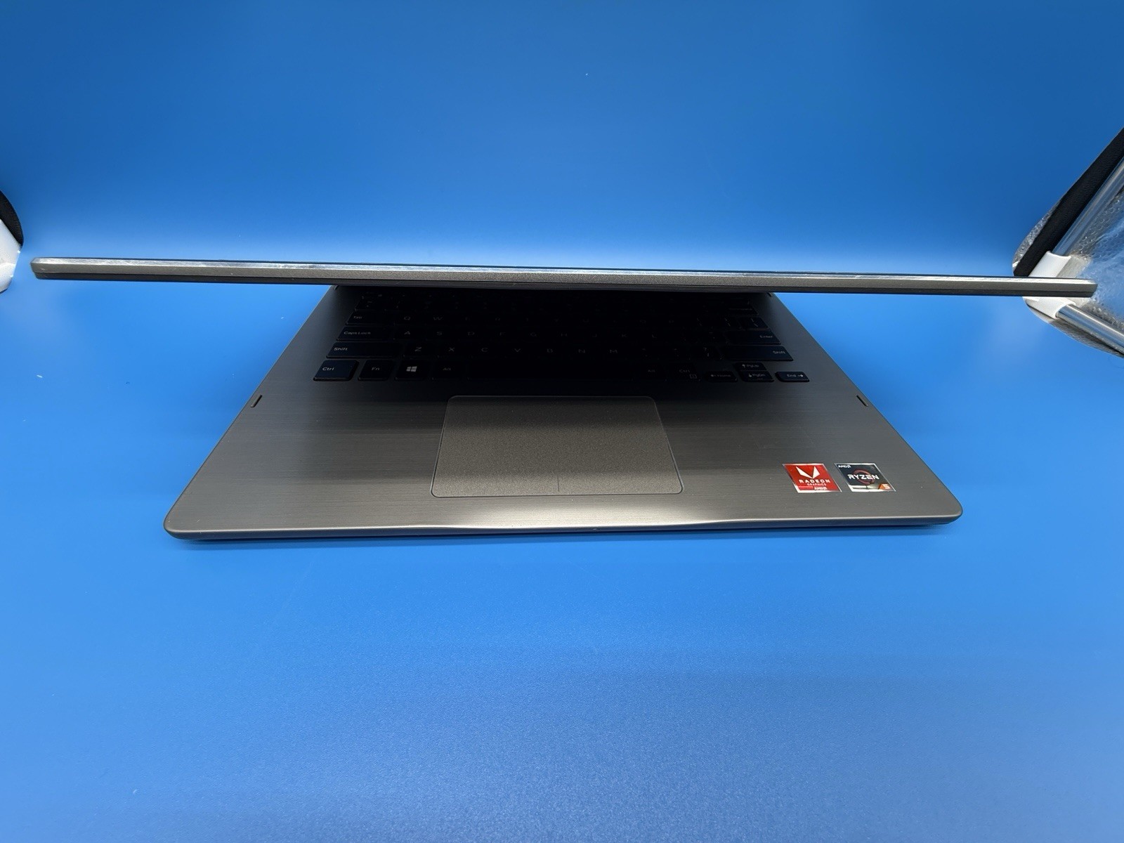 Dell Inspiron 7375 13.3” 2-in-1 Touch Ryzen 5 8GB 256GB SSD Win 11 Pro