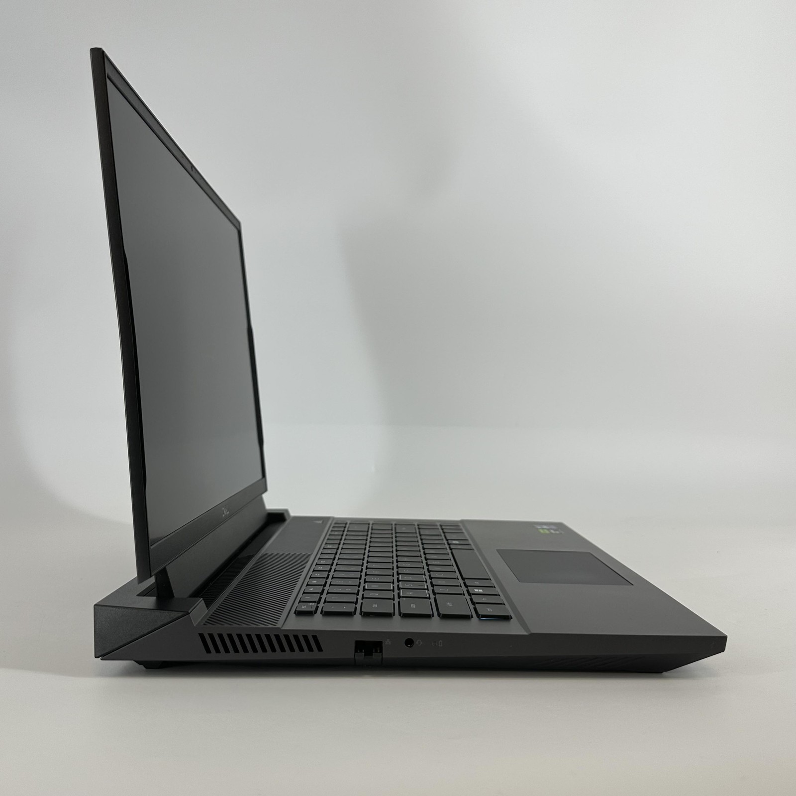 Dell G16 7630 QHD+ 240Hz 2.2 GHz i9-13900HX 64GB 4TB SSD RTX 4070 Very Good