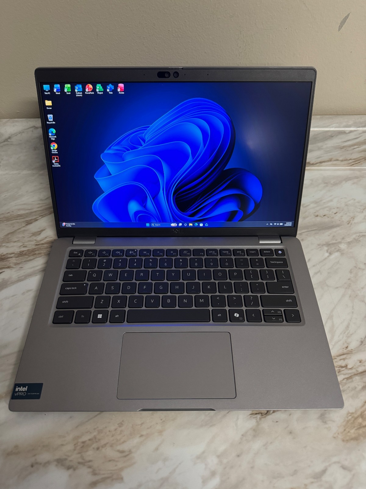 Dell Latitude 5450 Laptop – Intel Ultra 5 – 512GB – 16GB DDR5 – W11P Wtty 6/2028