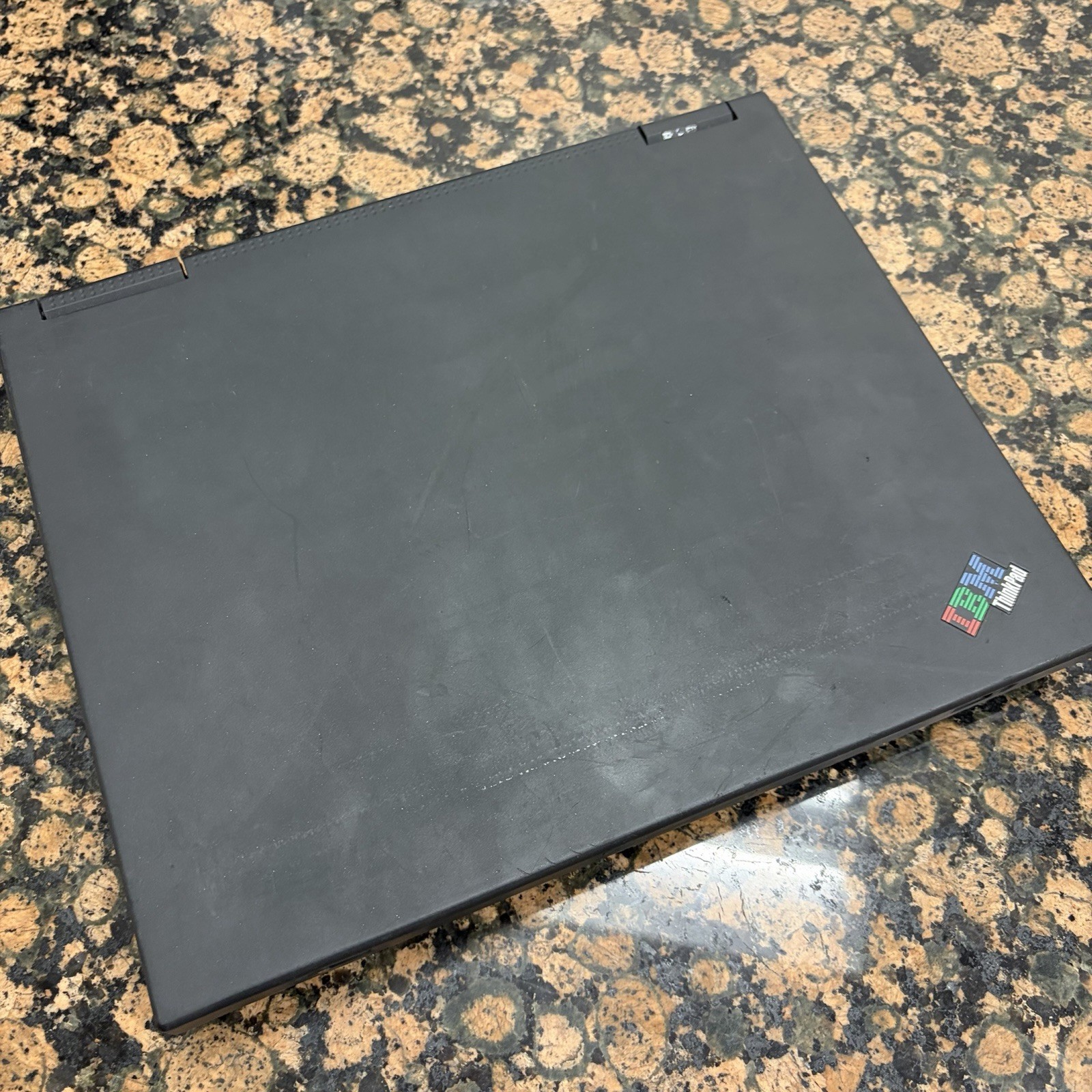 IBM Lenovo T Series ThinkPad T21 2648-ED1 PIII 800MHz 256KB 256MB RAM WIN 98