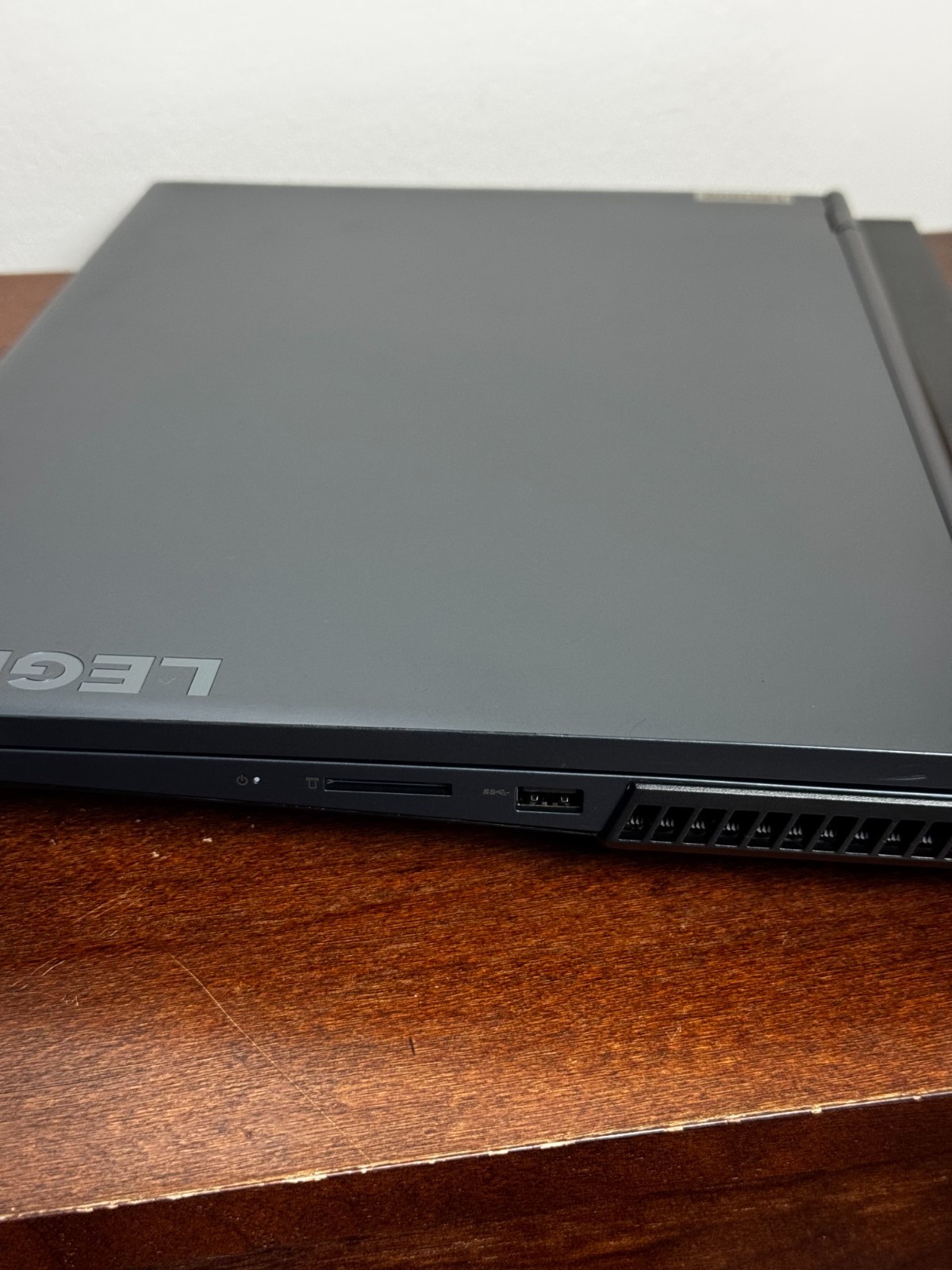Lenovo Legion 5 17ACH6H 17.3″ – 1TB SSD, Ryzen 7 5800H, 16GB RAM, RTX 3060.