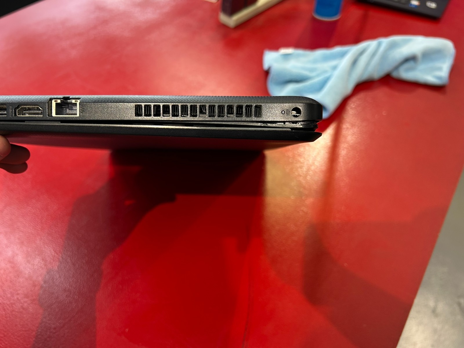 HP 15-dy 15.6″ Core i3 10th Gen Laptop – Powers On, Charges, Slight Charger Port