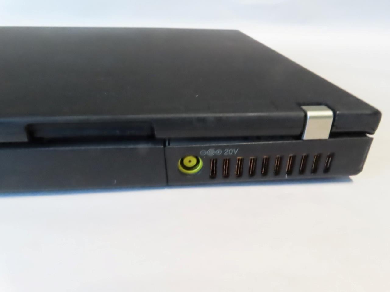 *UNTESTED* IBM LENOVO THINKPAD T60 CORE DUO T2400 1GB RAM NO HDD 14” LAPTOP