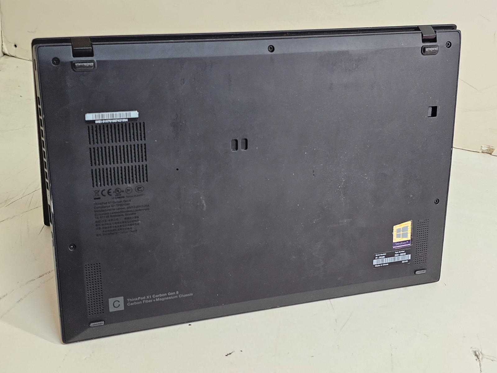 Lenovo X1 Carbon Gen 8 Laptop – 1.8 GHz i7-10610U 16GB 512GB 14″ Touchscreen SP1
