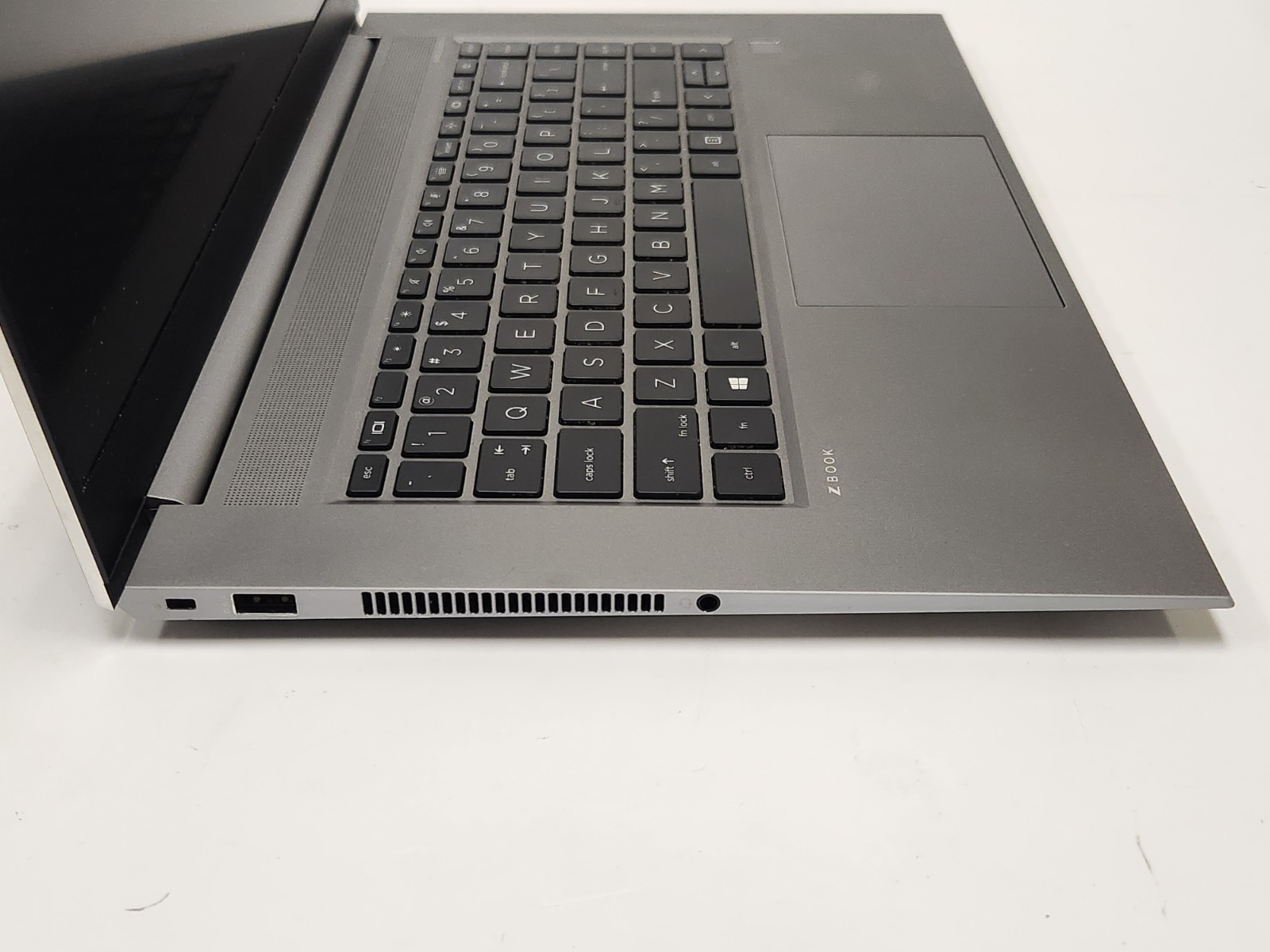 HP ZBook Studio G7 Mobile Workstation i7-10750H 2.6GHz 16GB 512GB T1000 WIN 11