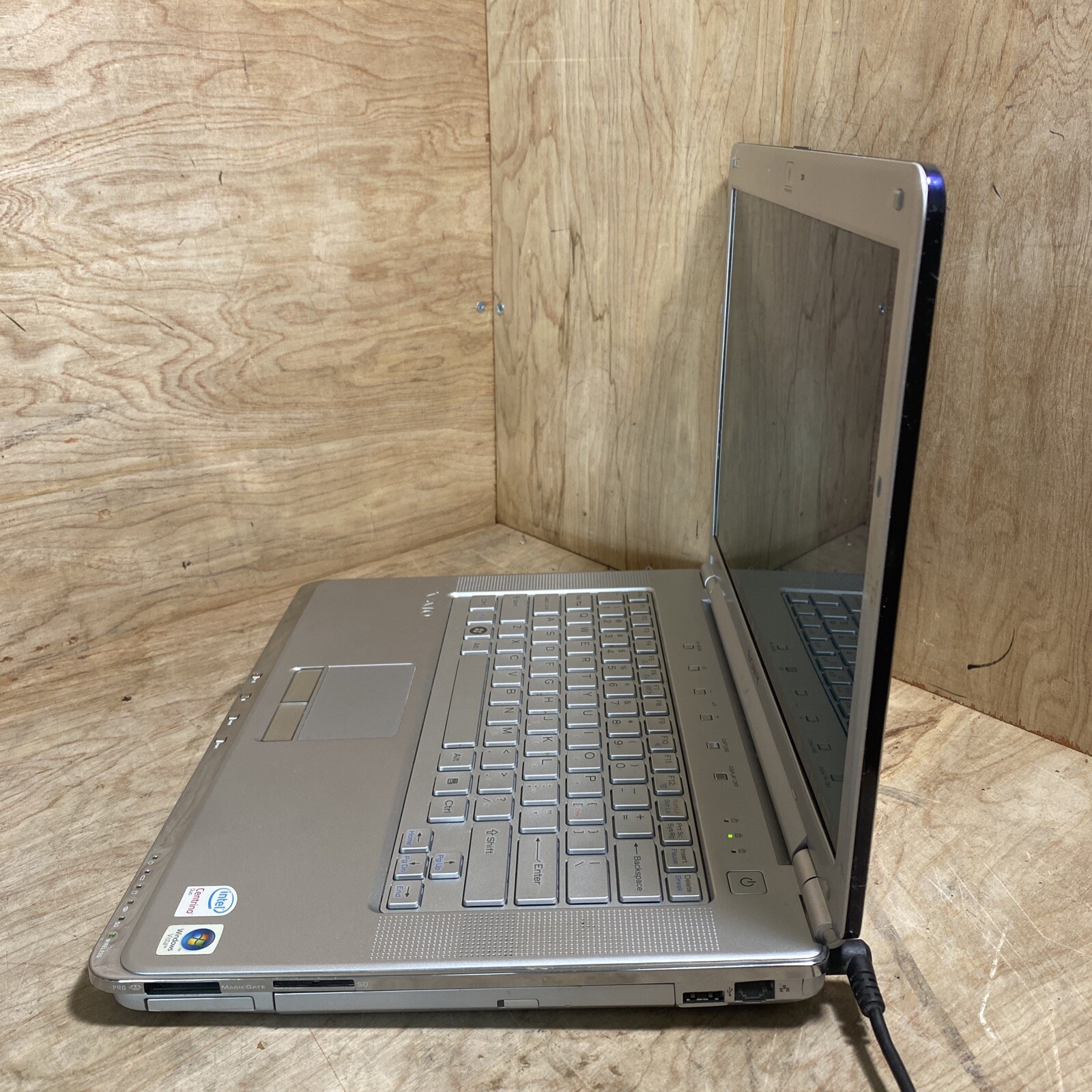 Sony Vaio PCG-5G3L Intel Core 2 Duo T7100@1.8GHz | 4GB RAM | 500GB HDD | W10P