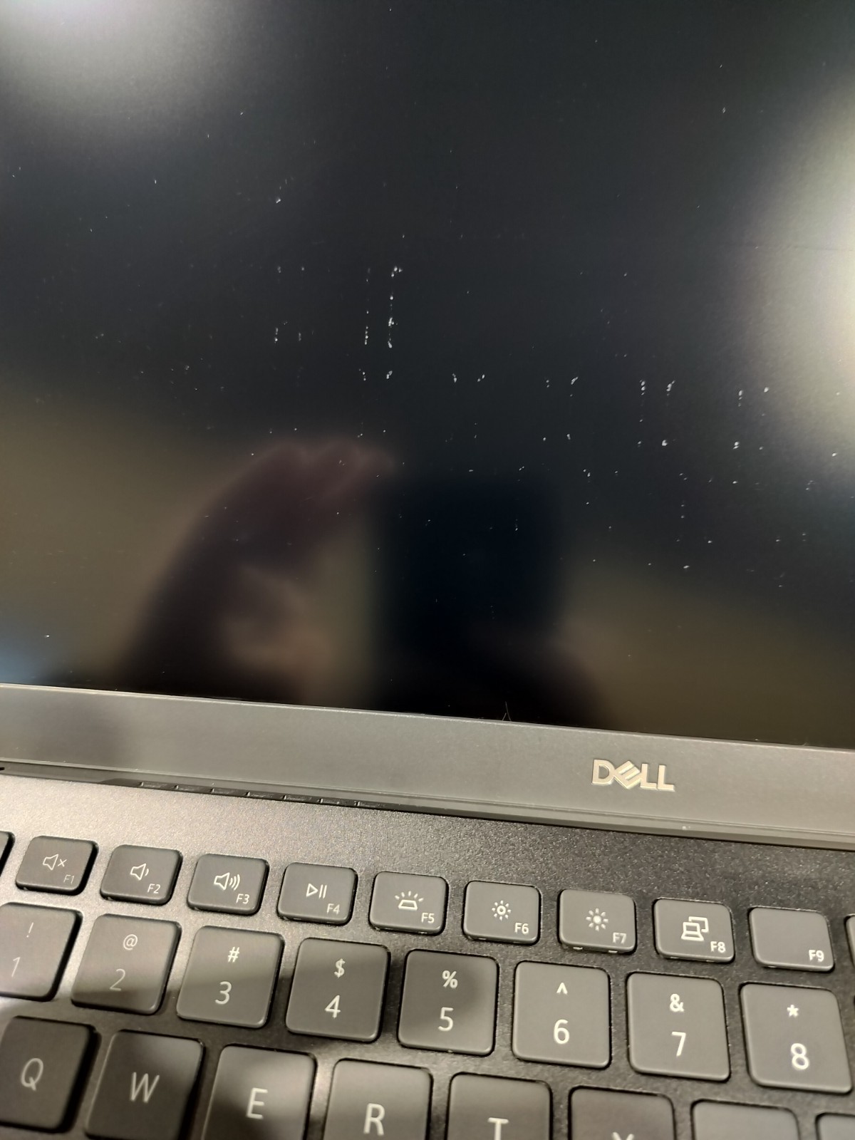 Dell Vostro 5402 14″ i7-1165G7 16GB 512GB NVMe Laptop Windows 11 Pro Read