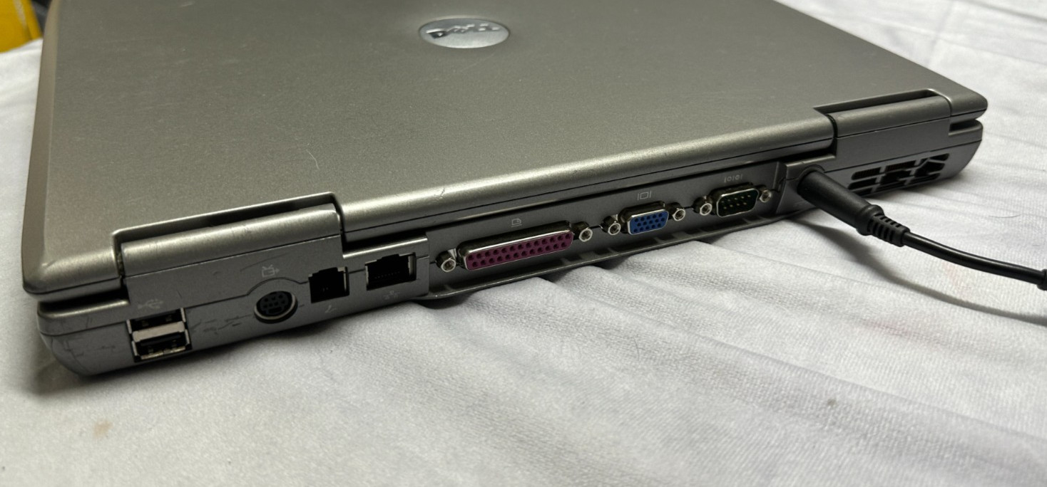 Vintage Dell Latitude D505 Laptop Windows XP – 1.49GHz,512MB of RAM-used/works