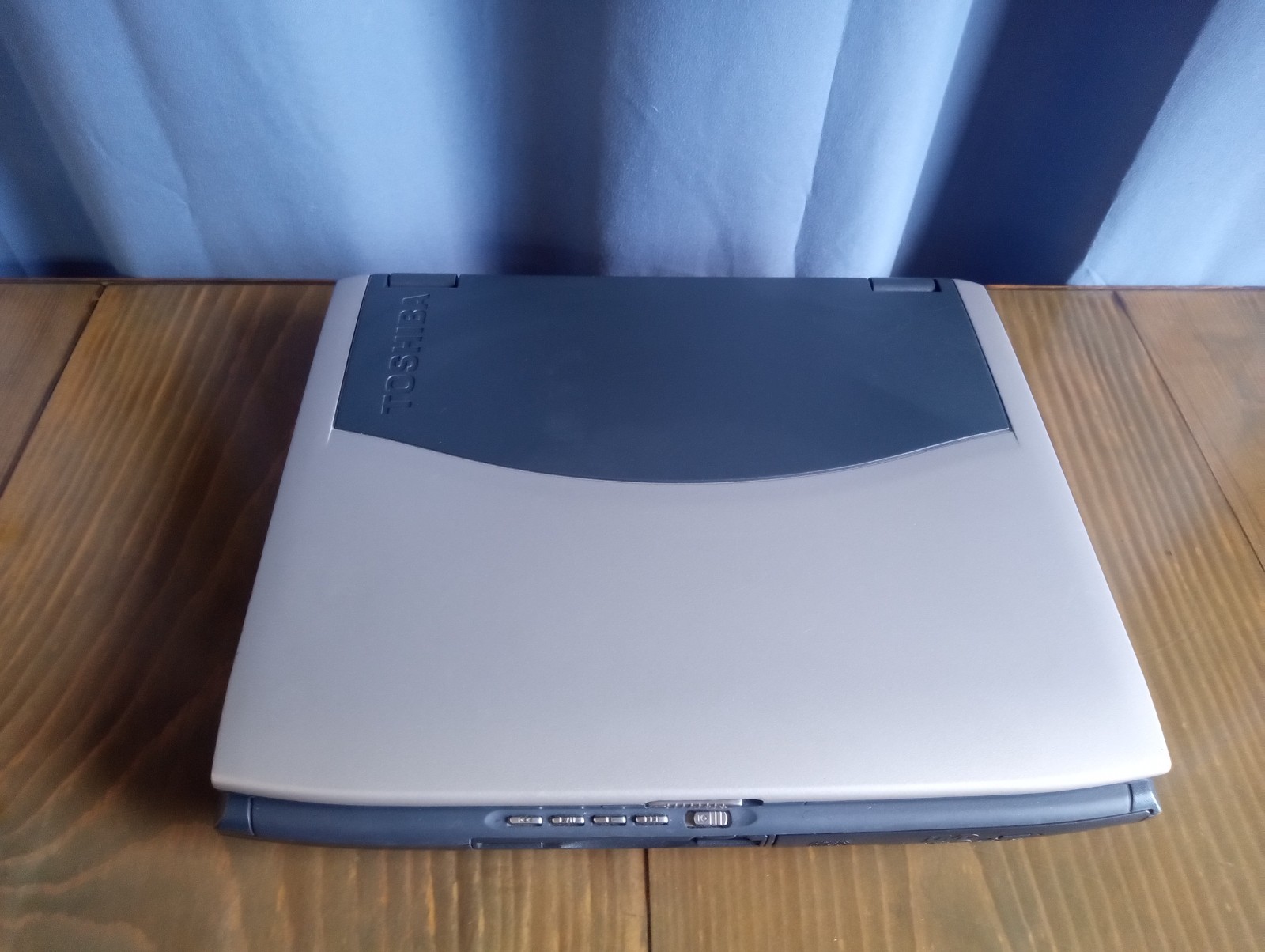 Vintage 1998 Toshiba Satellite P5275U-4K9J0 Laptop TESTED BOOTS WIN 98