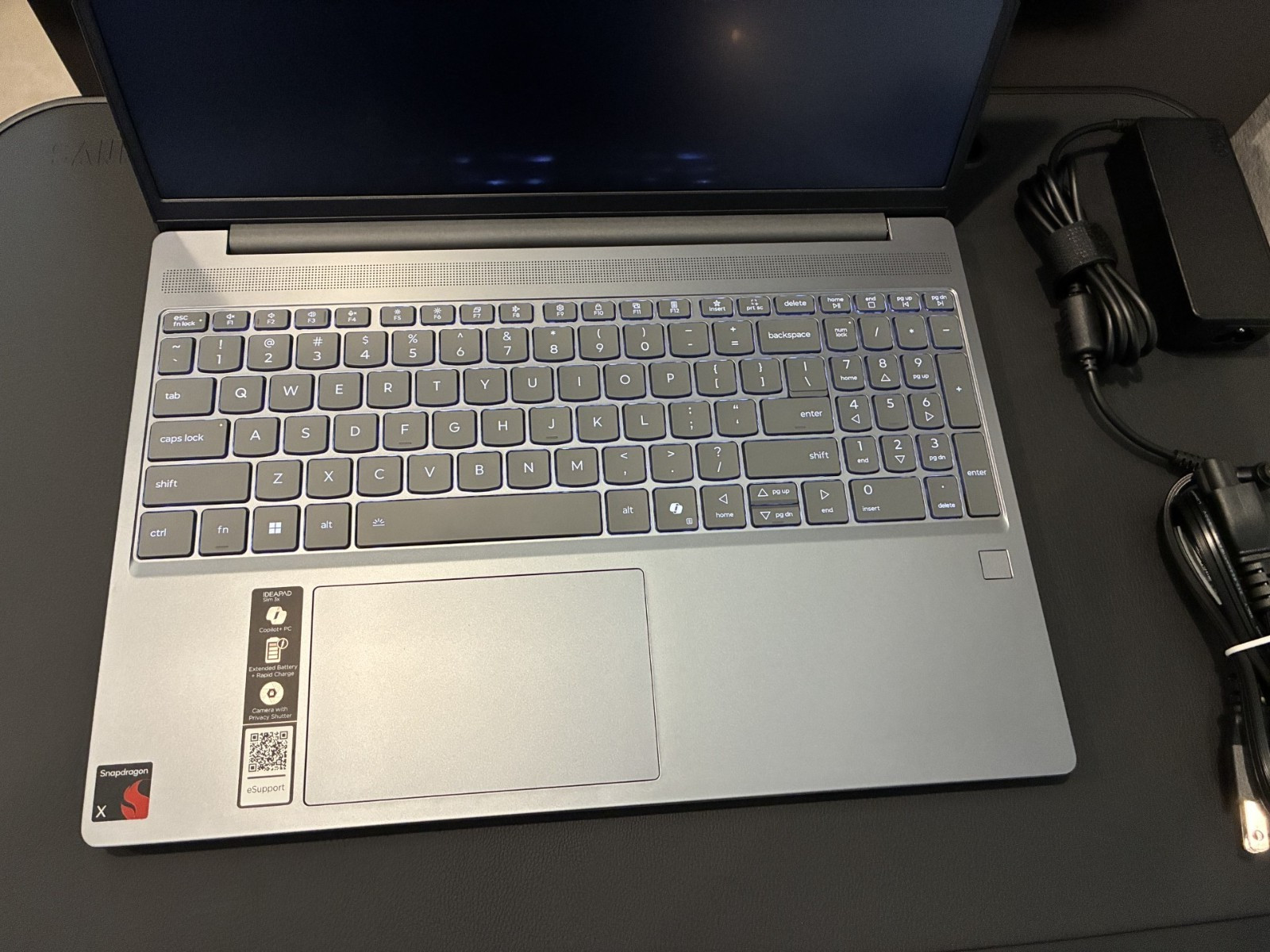 Lenovo IdeaPad Slim 3x 15Q8X10 15.3″ Snapdragon X 8-Core 16GB RAM 512GB Wi-Fi 7