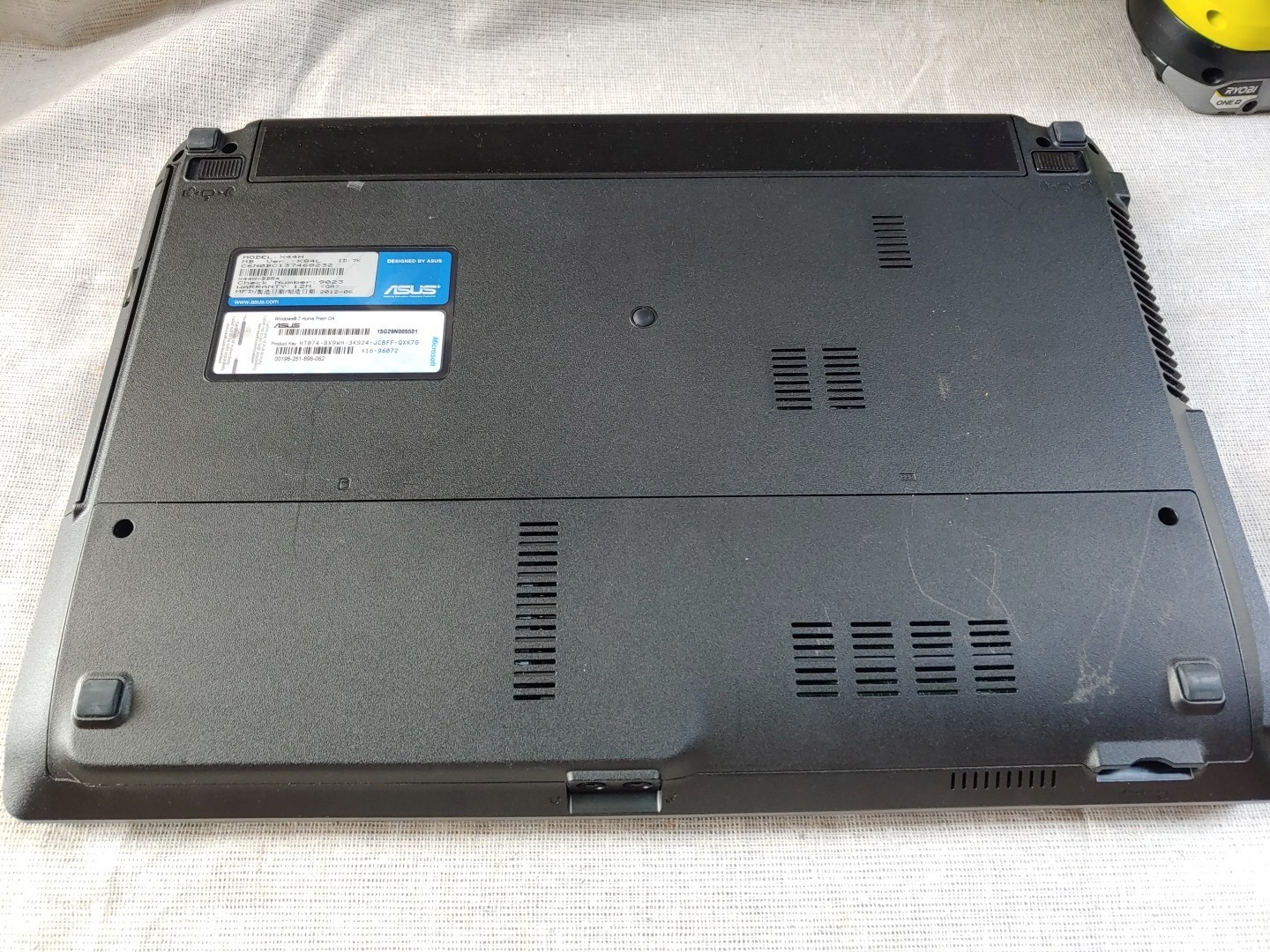 Asus X44H 14″ Laptop Intel Core i3 2.30Ghz, 4GB Memory, Untested, No Charger