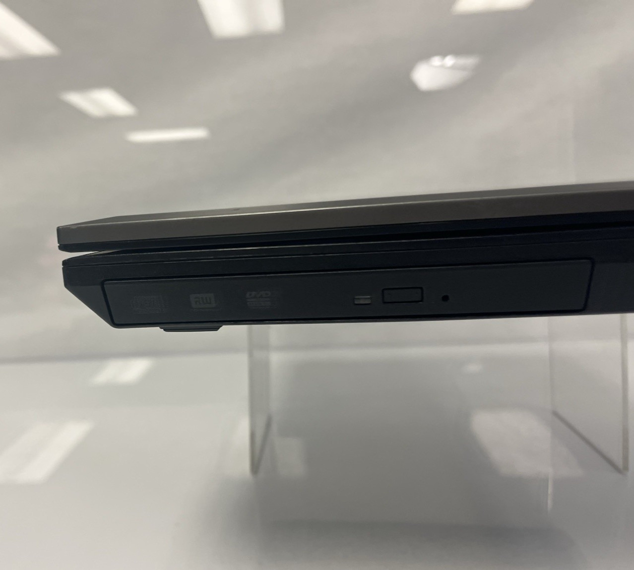 Dell Latitude E5410 i5 M 520 2.40GHz 4GB RAM 160GB HDD NO OS