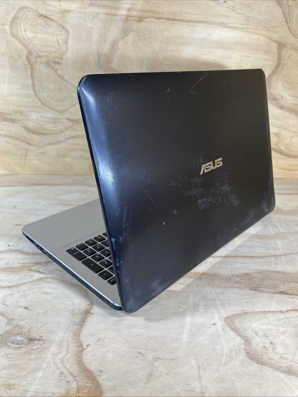 ASUS F555UA 15.6″ Laptop Intel Core i7-6500U(2.6) GHz /8GB/1Tb Hdd/bad batt
