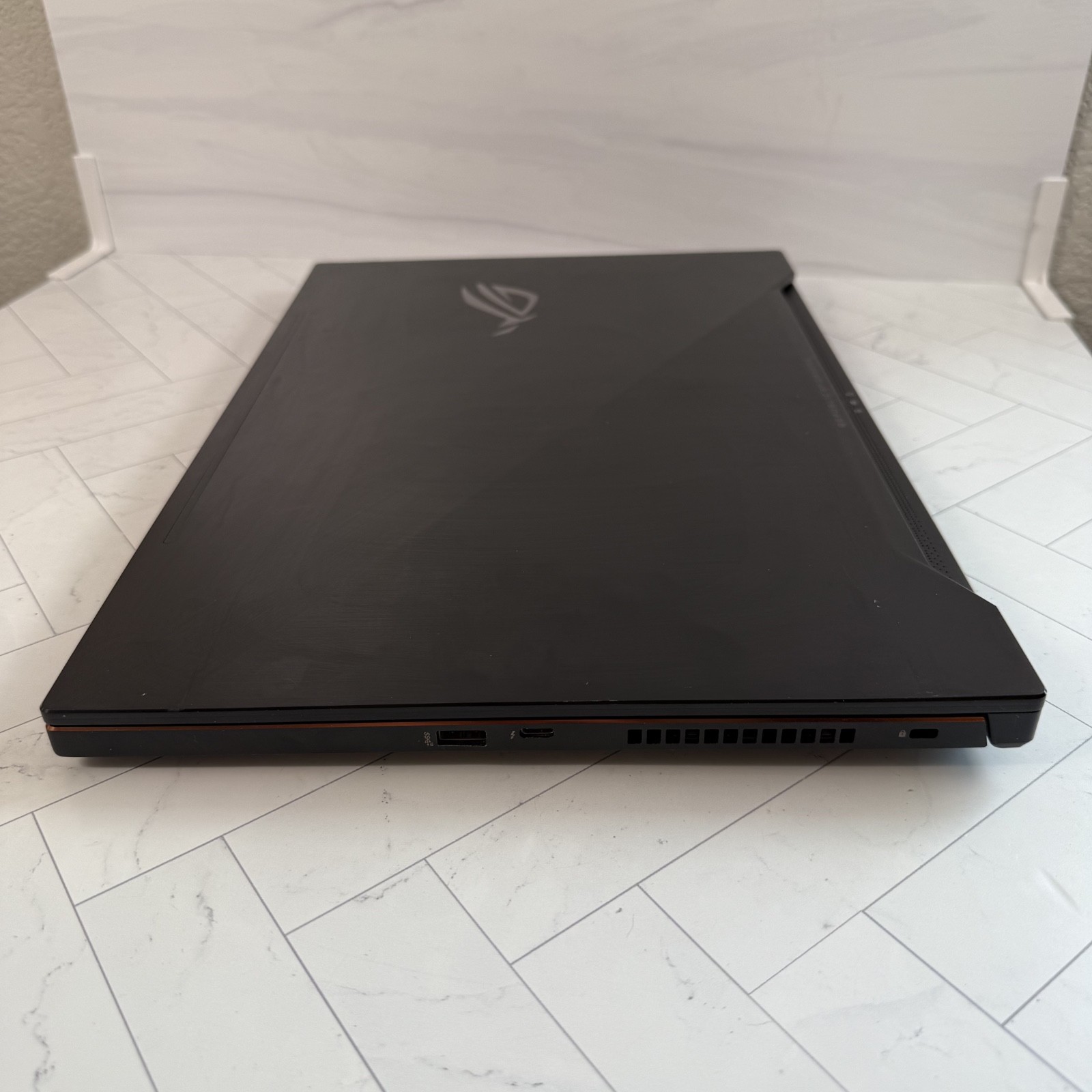 Asus ROG Strix Hero II 15.6″ i7 2.2GHz 16GB 1 TB NVIDIA GeForce GTX 1060 #H855