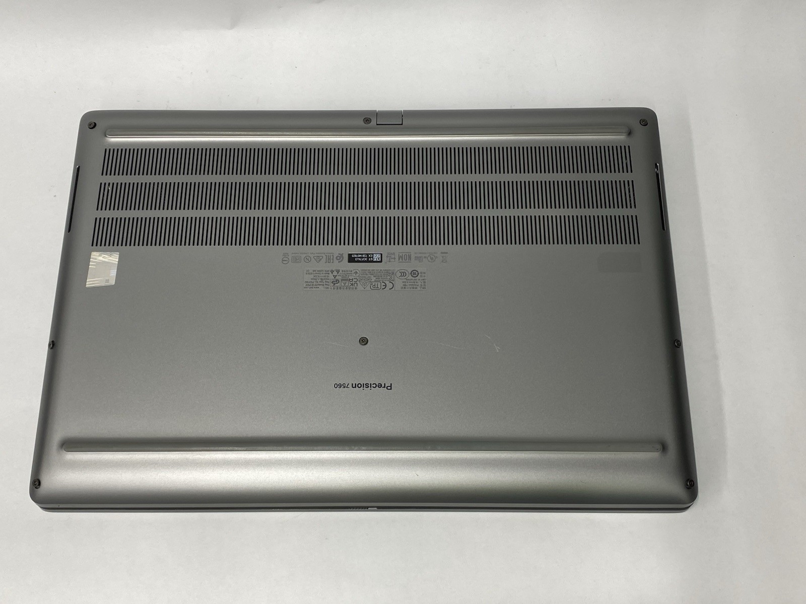 Dell Precision 7560 – FHD – i9-11950H – No SSD/No OS – READ