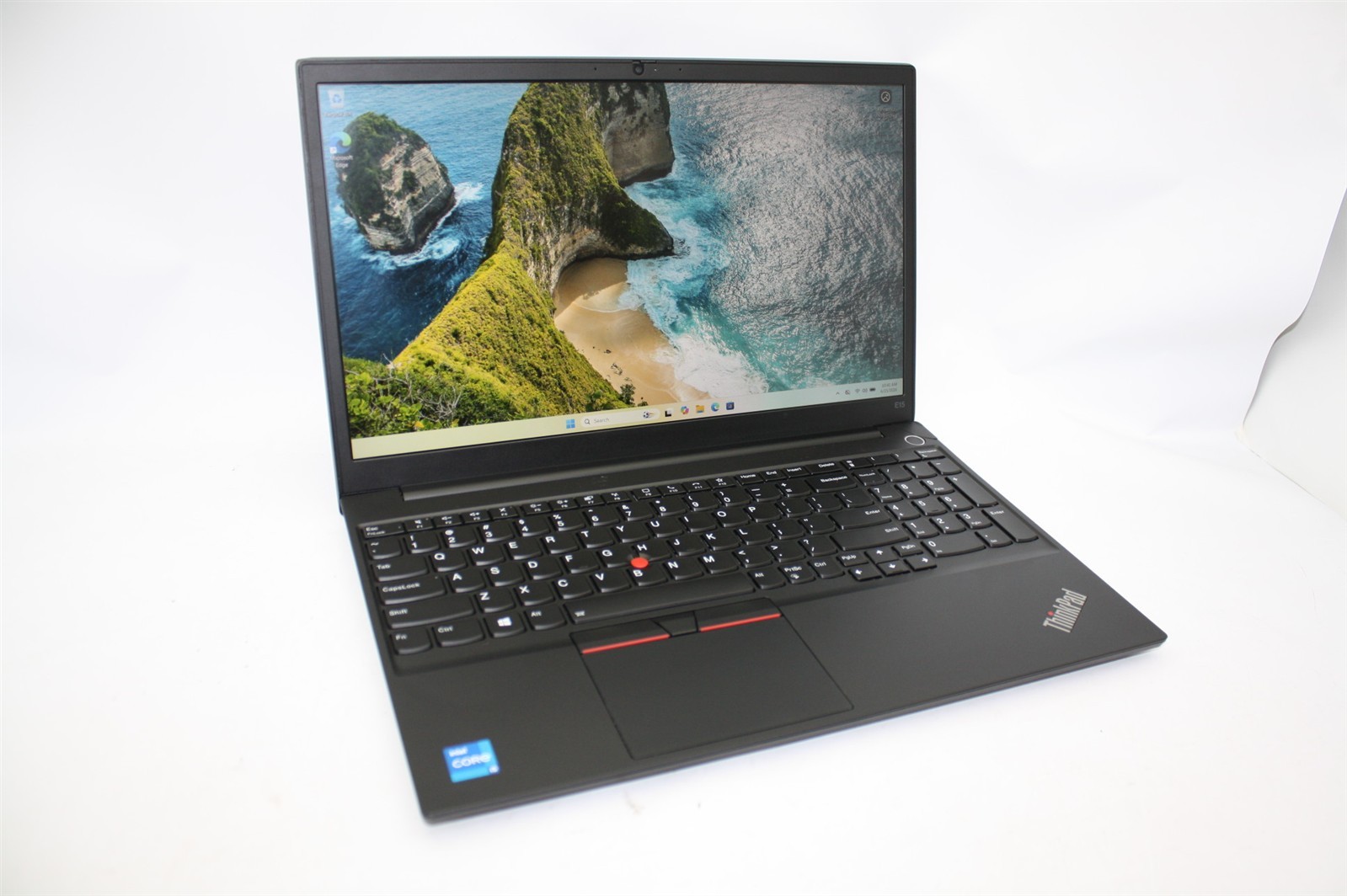 15.6″Lenovo ThinkPad E15 Gen 2 i5-1135G7 RAM 8GB NVMe 256GB/Cosmetic issue