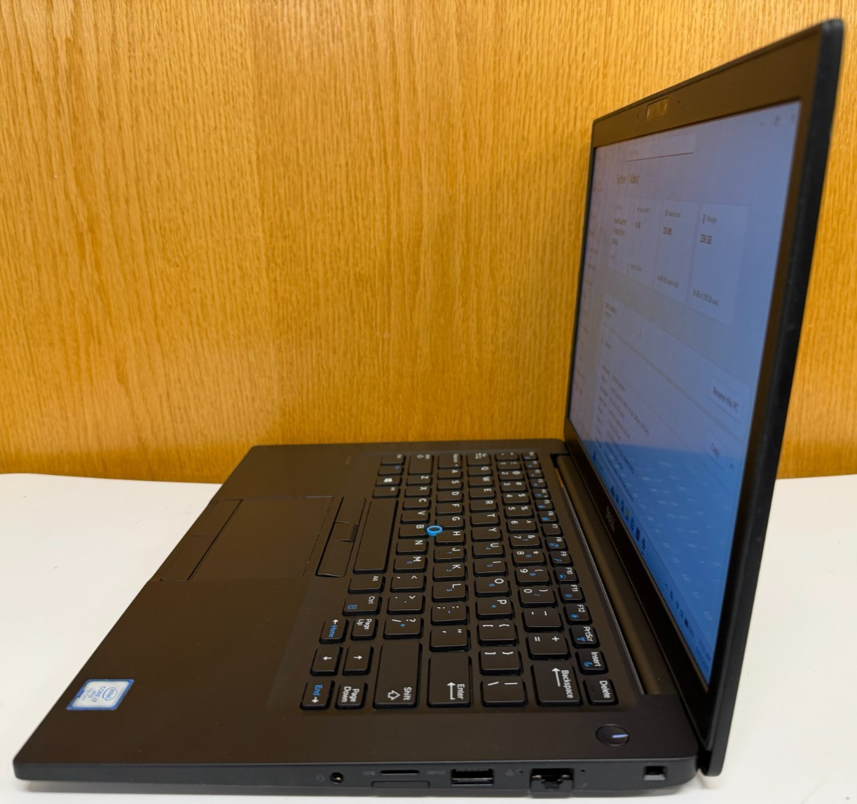 Dell Latitude 7480 14″ (Intel Core i7-7600U, 16GB RAM, 256GB) Windows 11 Pro