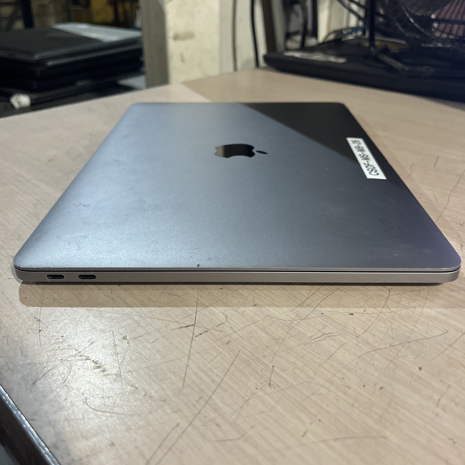 APPLE MACBOOK PRO 13″ MID-2017 CORE I5-7360U 2.3GHZ 8GB RAM NO HD +