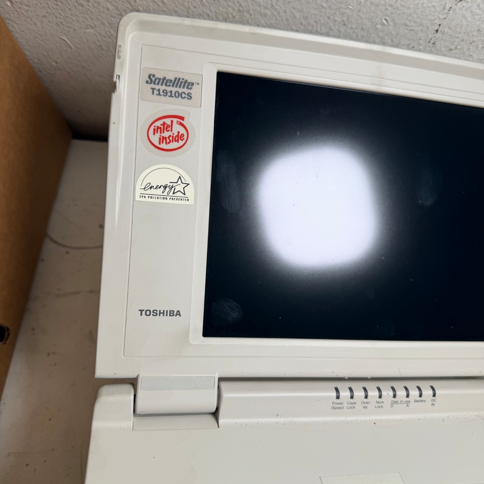 Vintage Toshiba Satellite T1910CS Gray 9.5″ LCD Portable Laptop – Untested