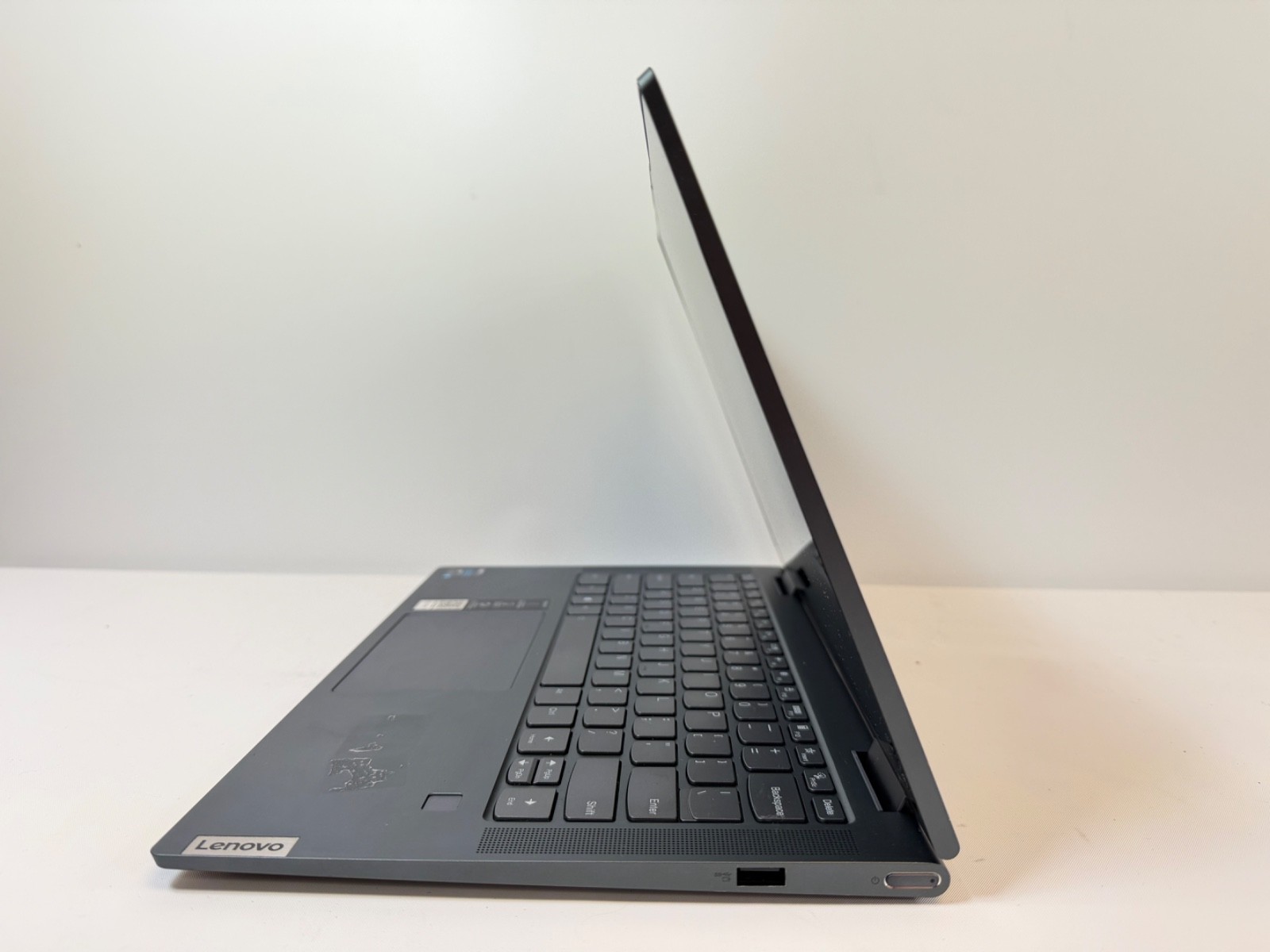 Lenovo Yoga 7 14ITL5 14″ Touch 12GB 512GB SSD Core™ i5-1135G7 Win11P