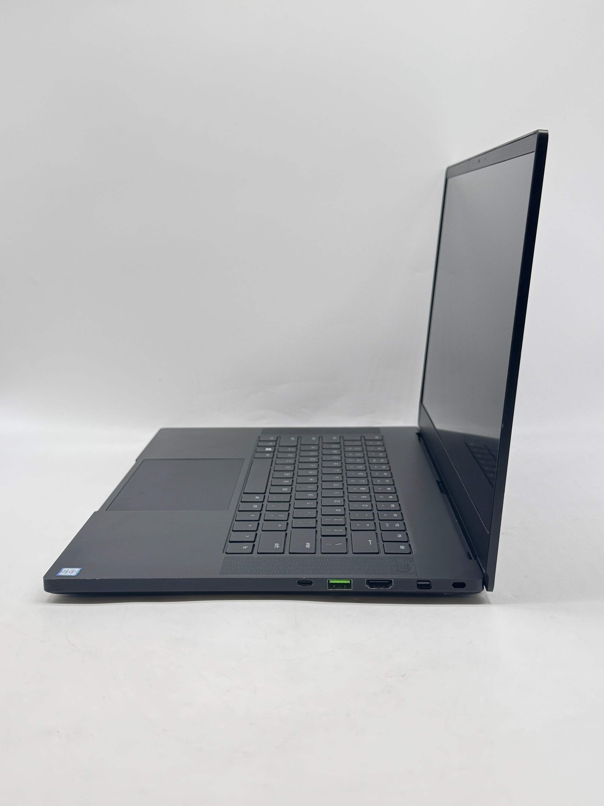 Razer Blade 15 RZ09-02385 15.6″ Core i7-8750H 8GB RAM 1TB SSD GTX 1060 Max Q
