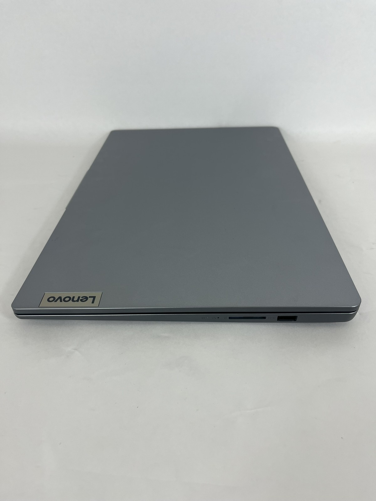 Ideapad Slim 3 15IRU9 15.6in FHD Intel Core 5 120U 1.4GHz 8GB RAM 256GB SSD