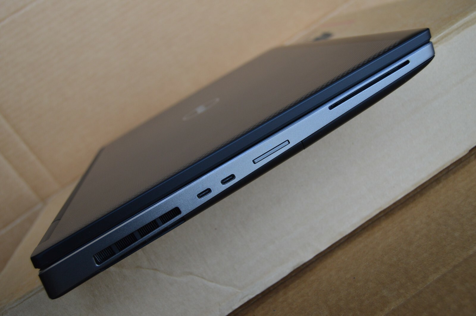 Dell Precision 7730 1080P FHD IPS 6-Core E-2186M 64GB 512G SSD+2TB HDD WX 4150