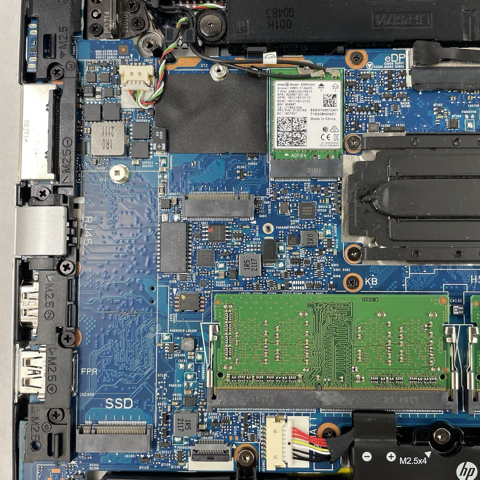 HP mt45 14″ Ryzen 3 Pro 3300U 2.10 GHz 8 GB RAM No SSD/OS/AC – Tilted Key