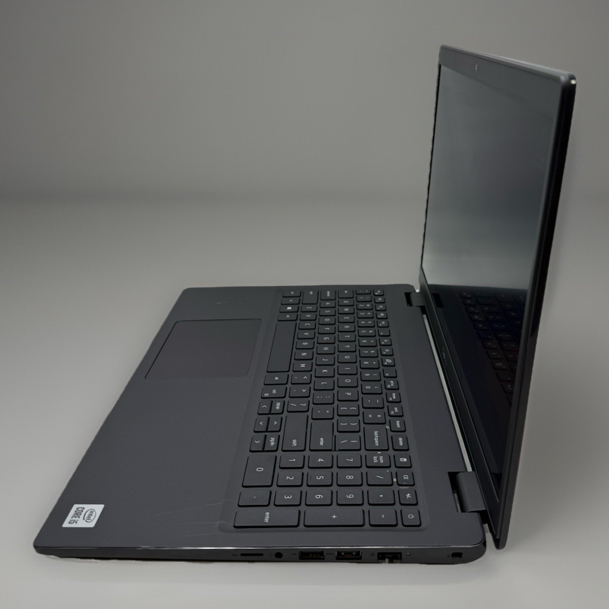 Dell Latitude 3510 Core i5-10210U @ 1.60GHz 8GB RAM 800GB SSD Windows 11 Pro