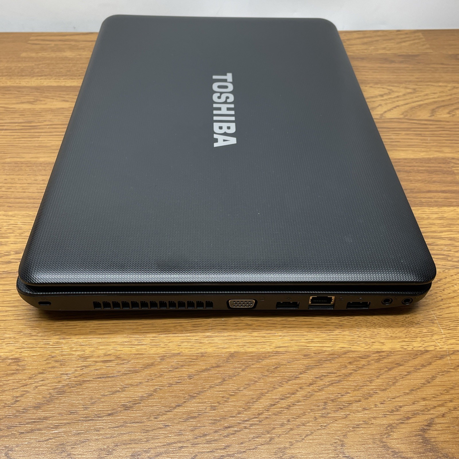 Toshiba C655-S5305 i3-2330M 4GB RAM 320GB HD 15” Windows 7 No Battery