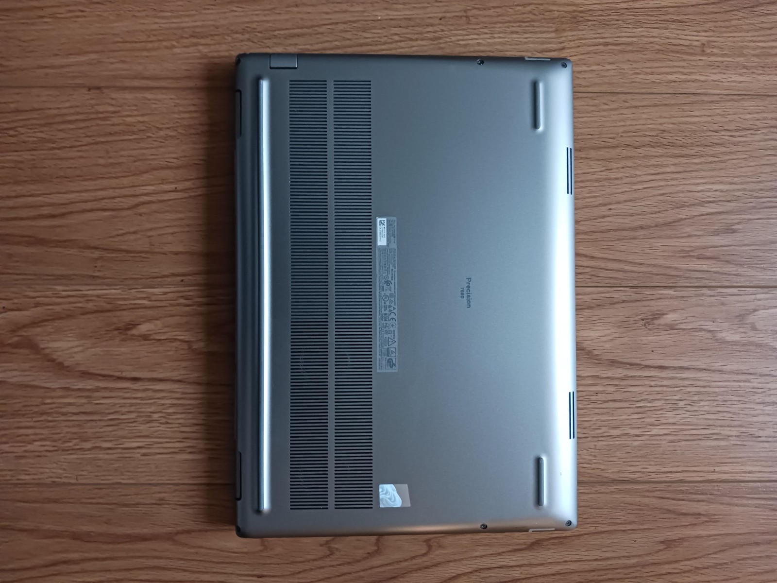 Dell Precision 7680 16 FHD+ 2.1GHz i7-13850HX 32GB 2TB SSD Nvidia RTX 1000 ADA
