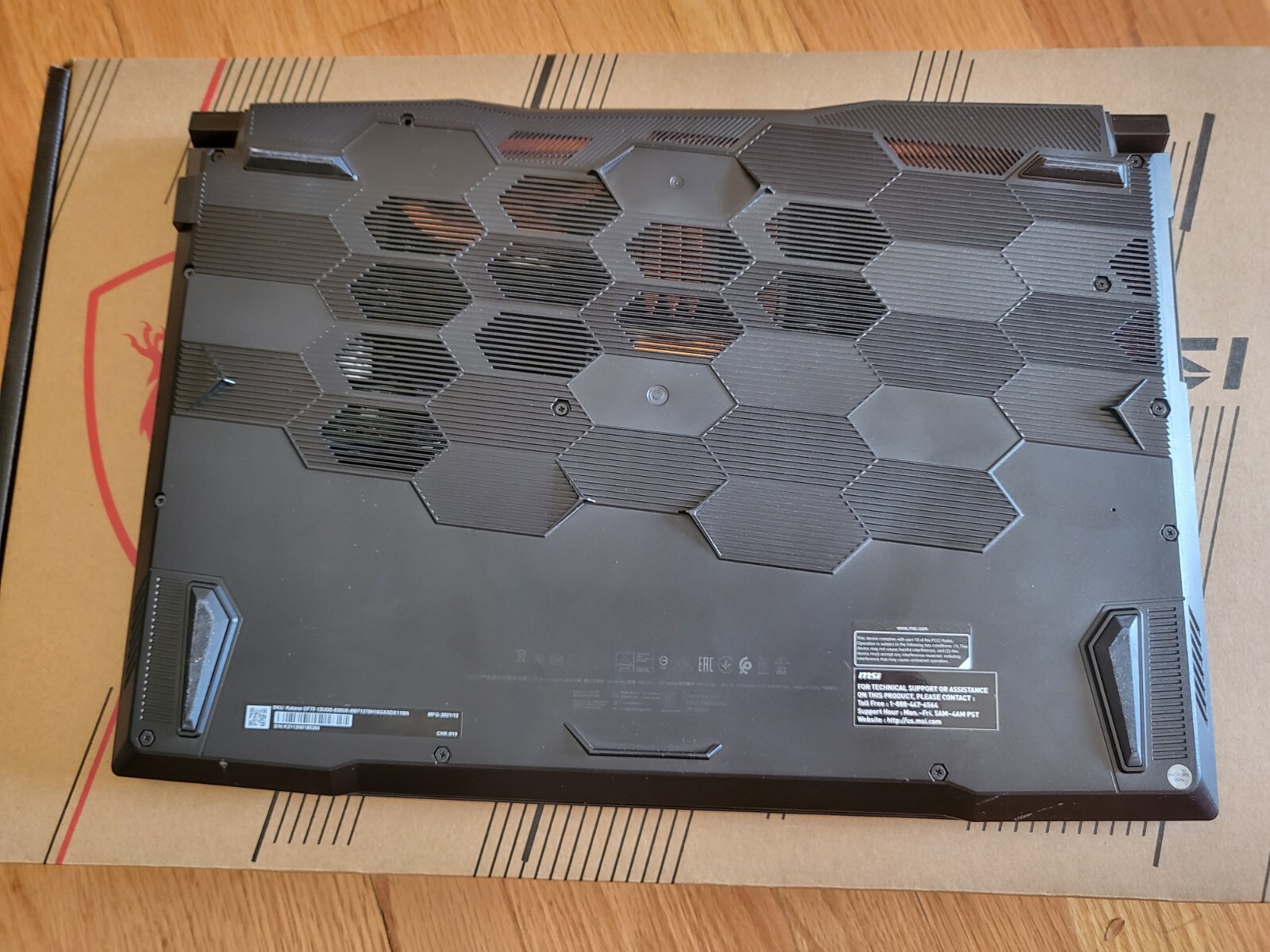MSI Katana GF76 12UGS 17.3″/ i7-12700H/ RTX3070-Ti / 1TB SSD / 16GB DDR4